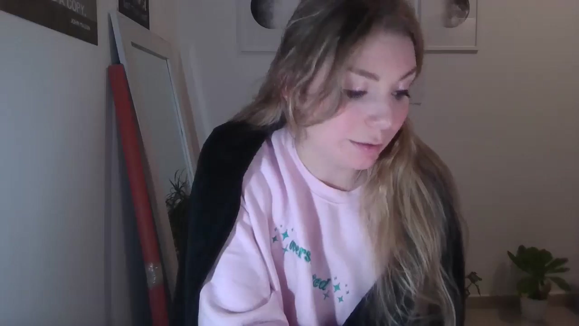 Gallery image thumbnail from Dani_Darling's myfreecams stream on, 03/07/2025, 21:57 image 3 of 20