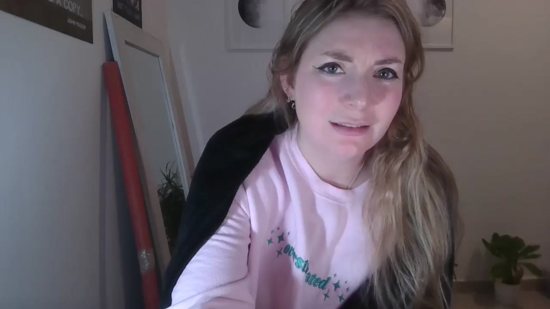 Gallery image thumbnail from Dani_Darling's myfreecams stream on, 03/07/2025, 21:57 image 1 of 20