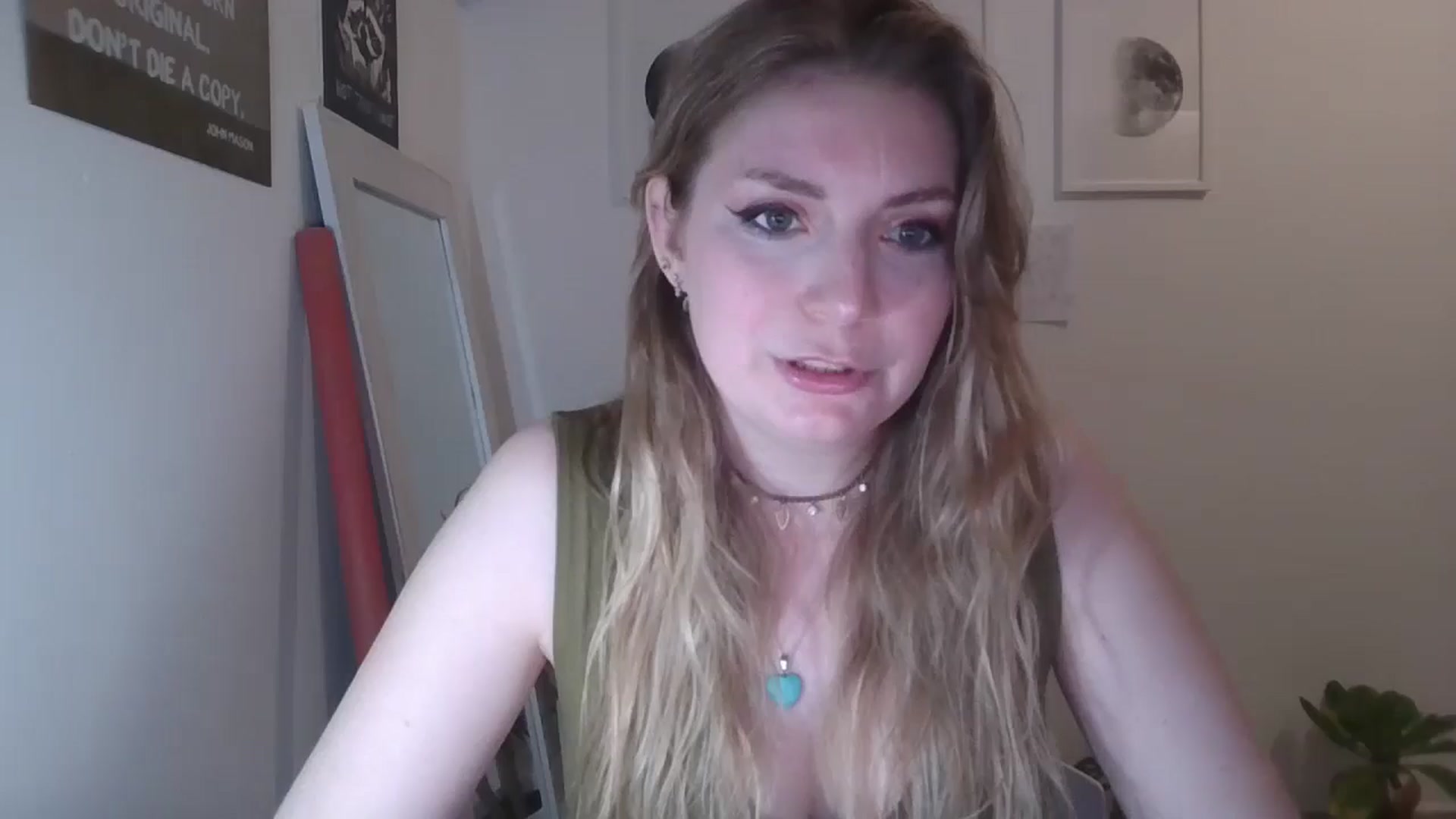 Gallery image thumbnail from Dani_Darling's myfreecams stream on, 03/08/2025, 21:30 image 18 of 20