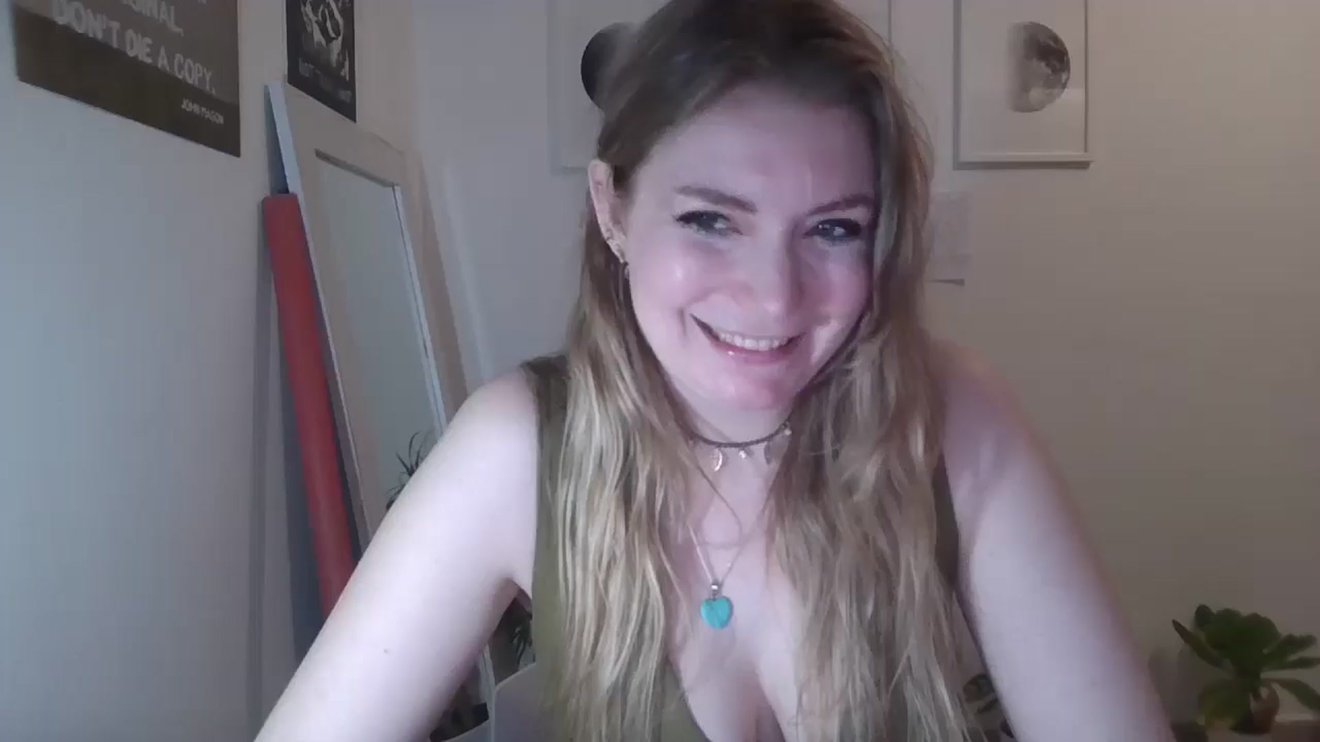 Gallery image thumbnail from Dani_Darling's myfreecams stream on, 03/09/2025, 24:04 image 6 of 20