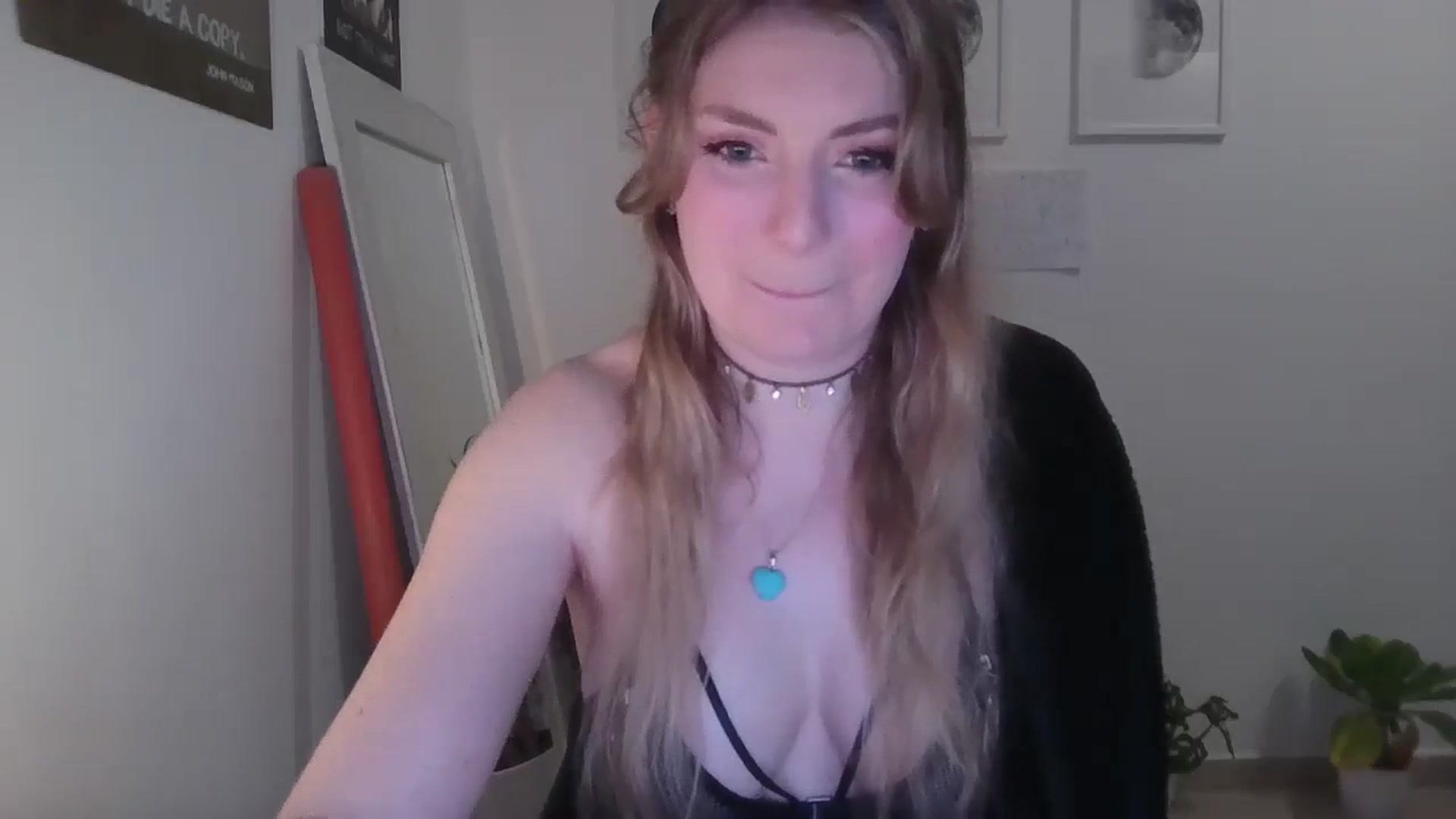 Gallery image thumbnail from Dani_Darling's myfreecams stream on, 03/09/2025, 23:03 image 8 of 20