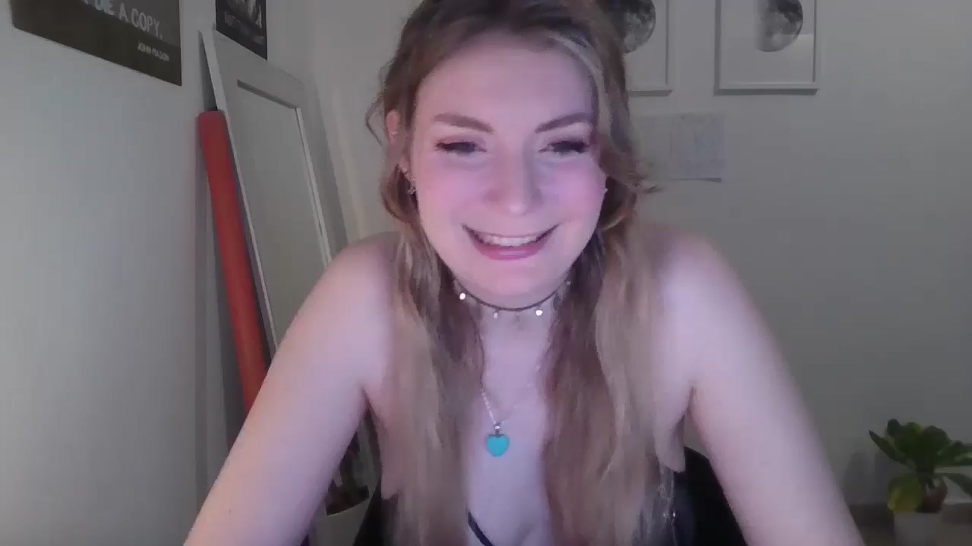 Gallery image thumbnail from Dani_Darling's myfreecams stream on, 03/09/2025, 23:03 image 10 of 20