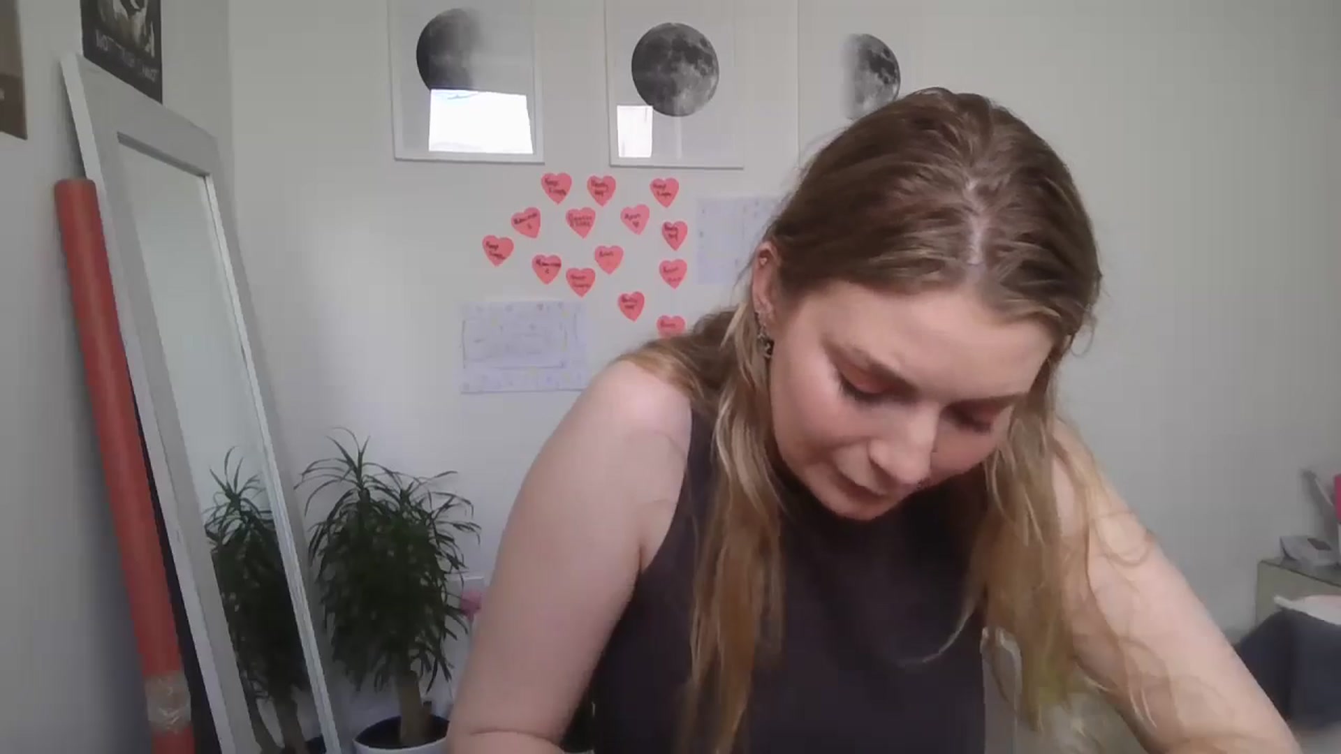 Gallery image thumbnail from Dani_Darling's myfreecams stream on, 03/10/2025, 15:32 image 4 of 20