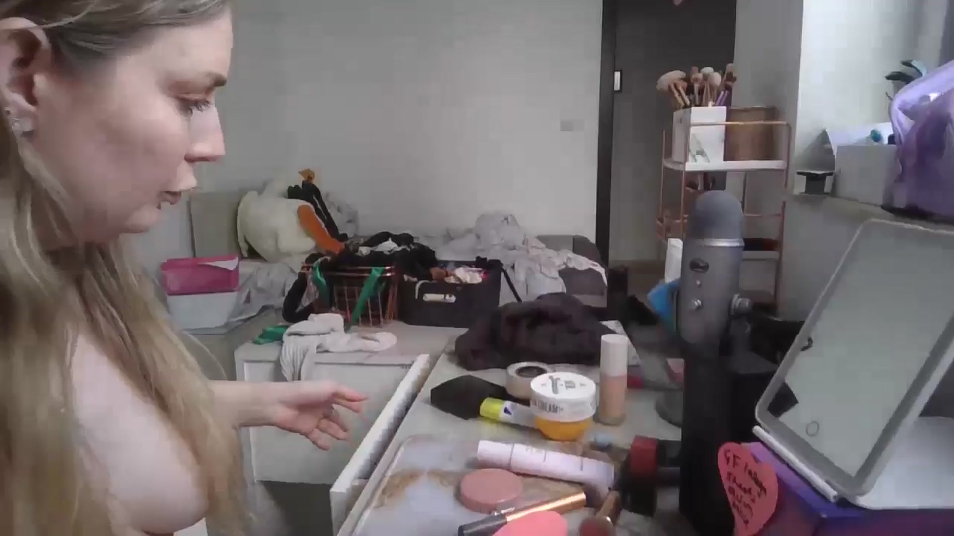 Gallery image thumbnail from Dani_Darling's myfreecams stream on, 03/10/2025, 15:32 image 9 of 20