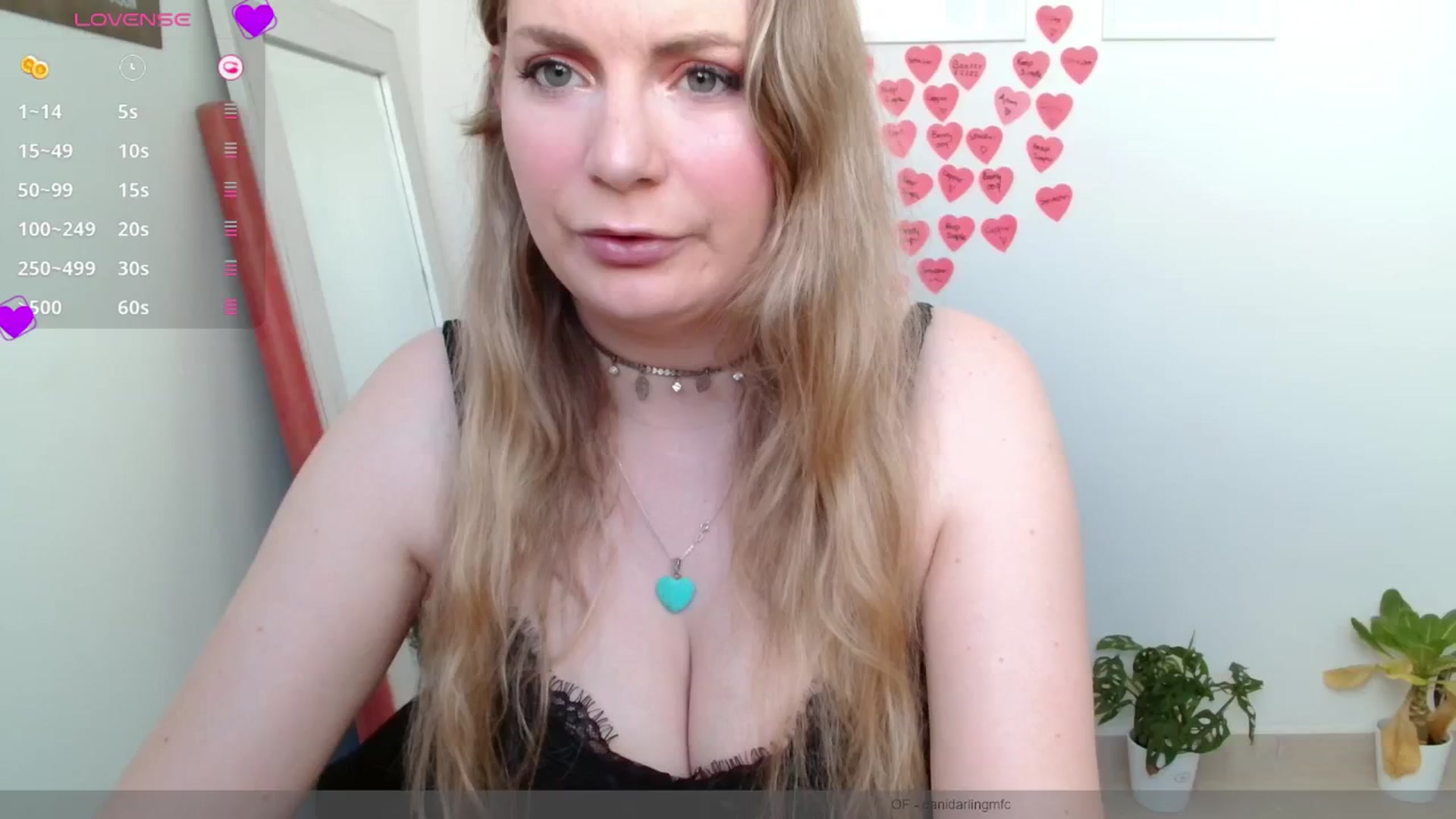 Gallery image thumbnail from Dani_Darling's myfreecams stream on, 03/16/2025, 12:32 image 4 of 20