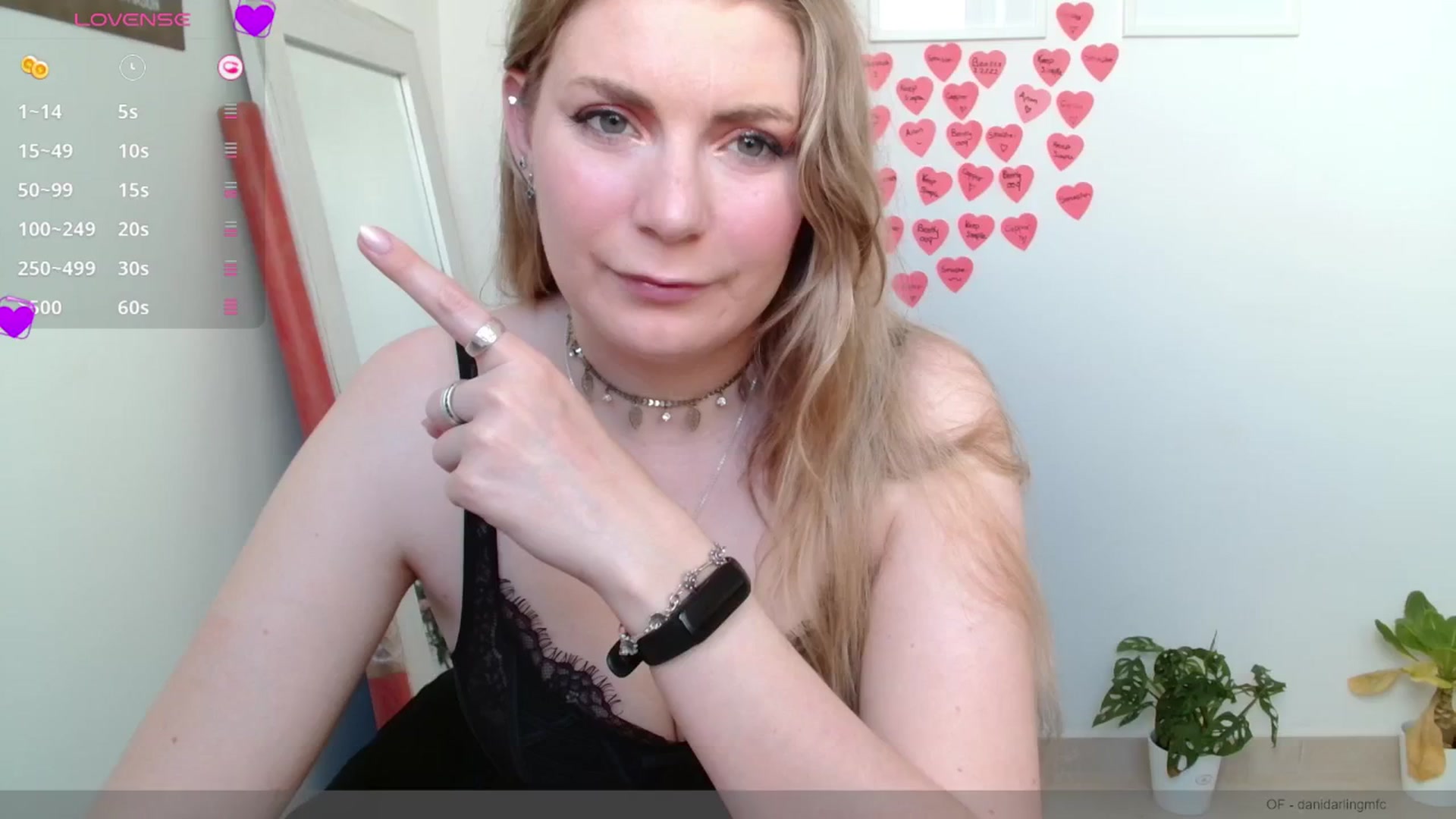 Gallery image thumbnail from Dani_Darling's myfreecams stream on, 03/16/2025, 12:32 image 15 of 20