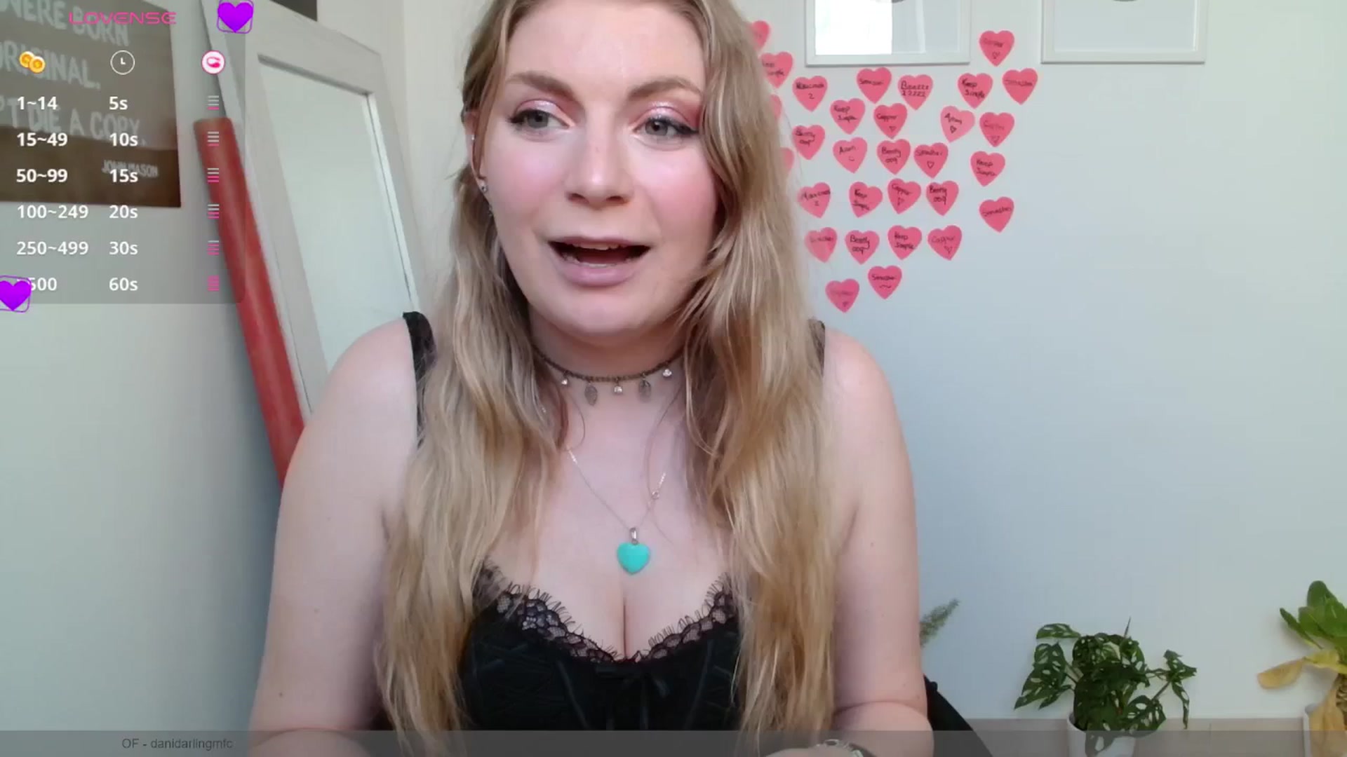 Gallery image thumbnail from Dani_Darling's myfreecams stream on, 03/16/2025, 15:20 image 11 of 20