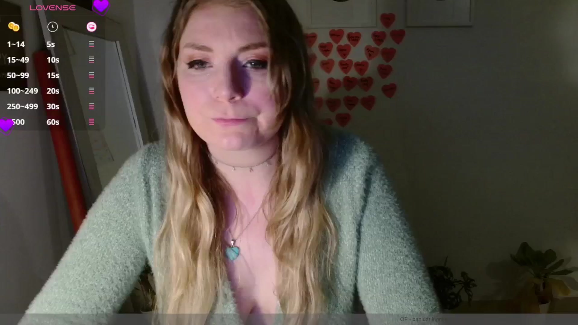 Gallery image thumbnail from Dani_Darling's myfreecams stream on, 03/17/2025, 22:42 image 17 of 20