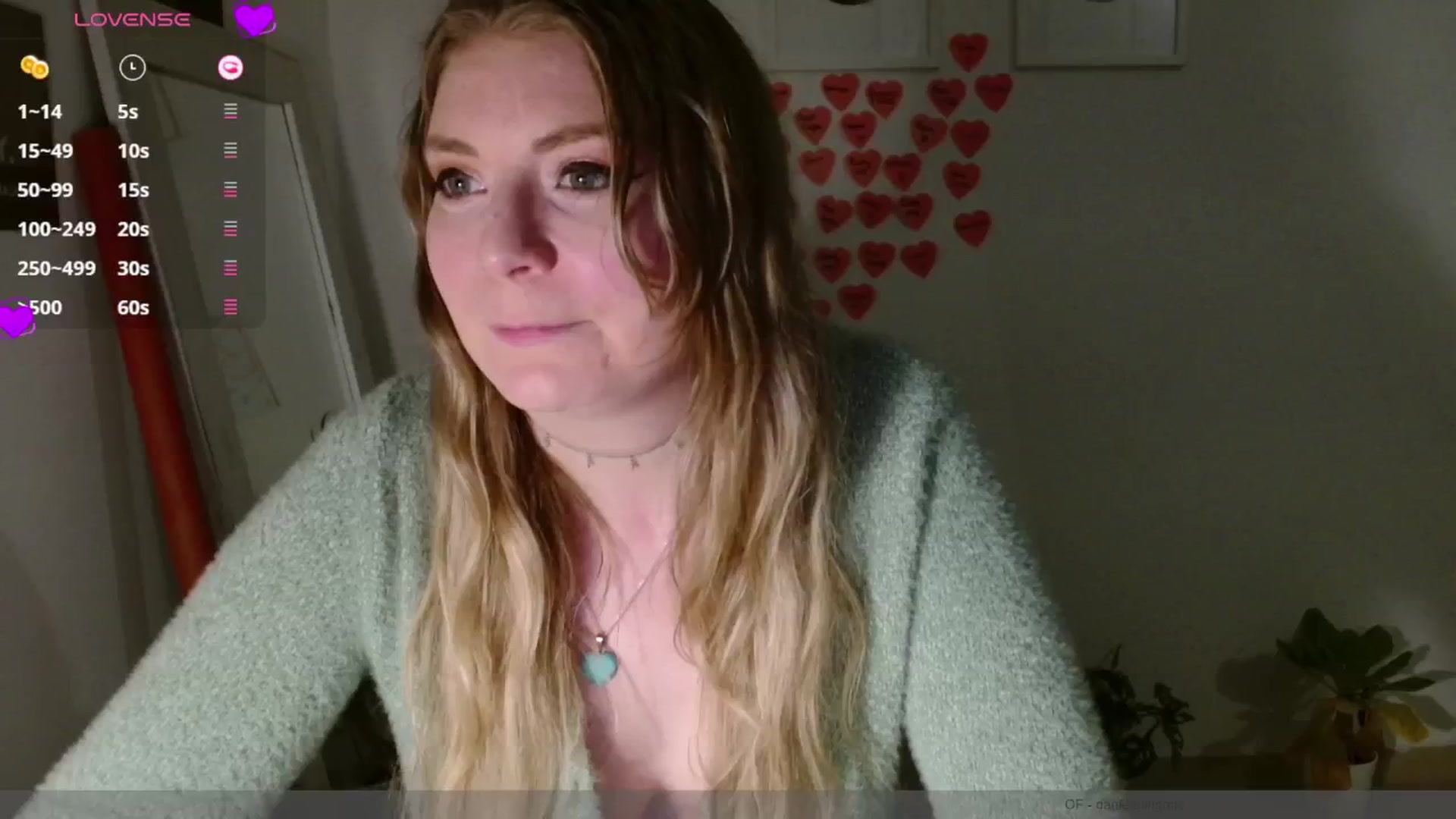 Gallery image thumbnail from Dani_Darling's myfreecams stream on, 03/17/2025, 22:42 image 18 of 20