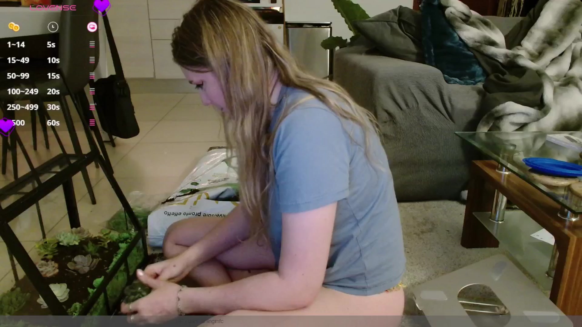 Gallery image thumbnail from Dani_Darling's myfreecams stream on, 03/17/2025, 22:42 image 7 of 20