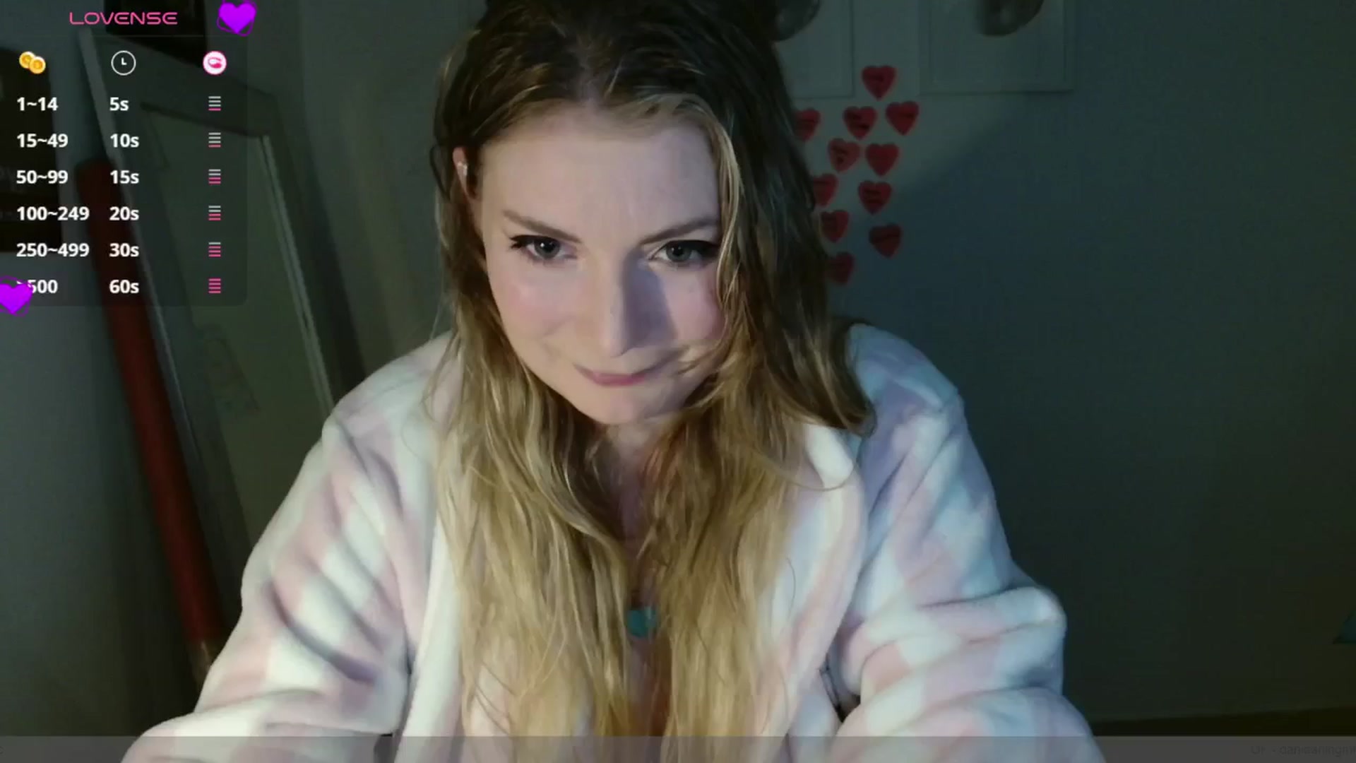 Gallery image thumbnail from Dani_Darling's myfreecams stream on, 03/19/2025, 21:21 image 1 of 20