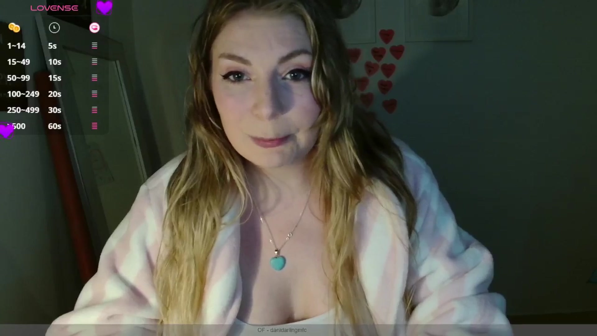 Gallery image thumbnail from Dani_Darling's myfreecams stream on, 03/19/2025, 21:21 image 8 of 20