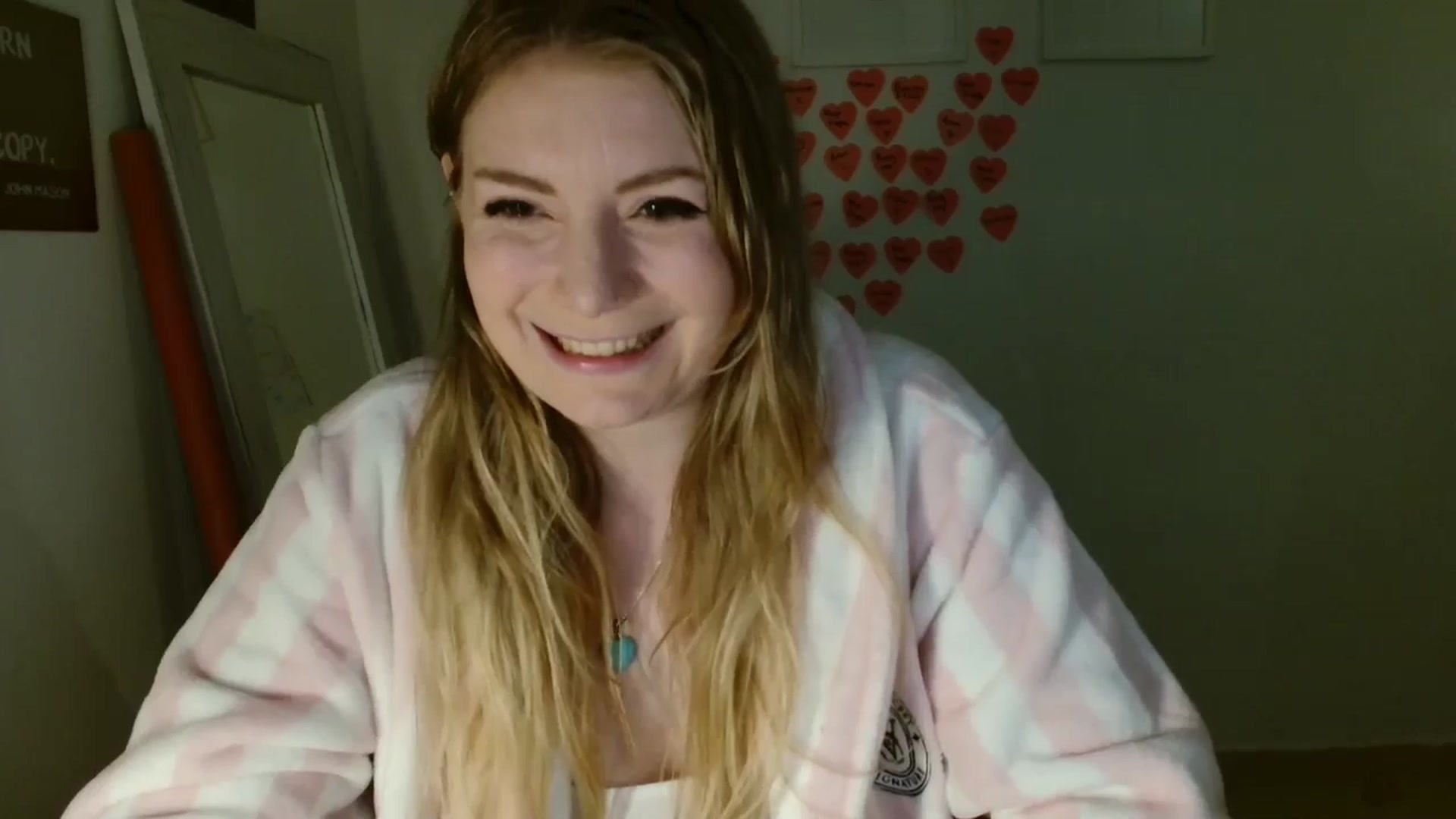 Gallery image thumbnail from Dani_Darling's myfreecams stream on, 03/19/2025, 23:18 image 6 of 20