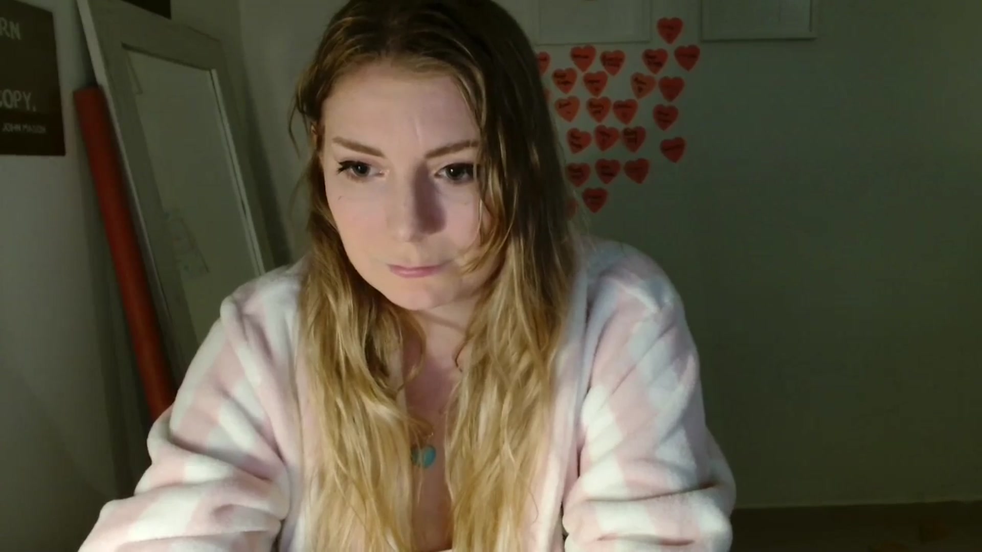Gallery image thumbnail from Dani_Darling's myfreecams stream on, 03/19/2025, 23:18 image 20 of 20