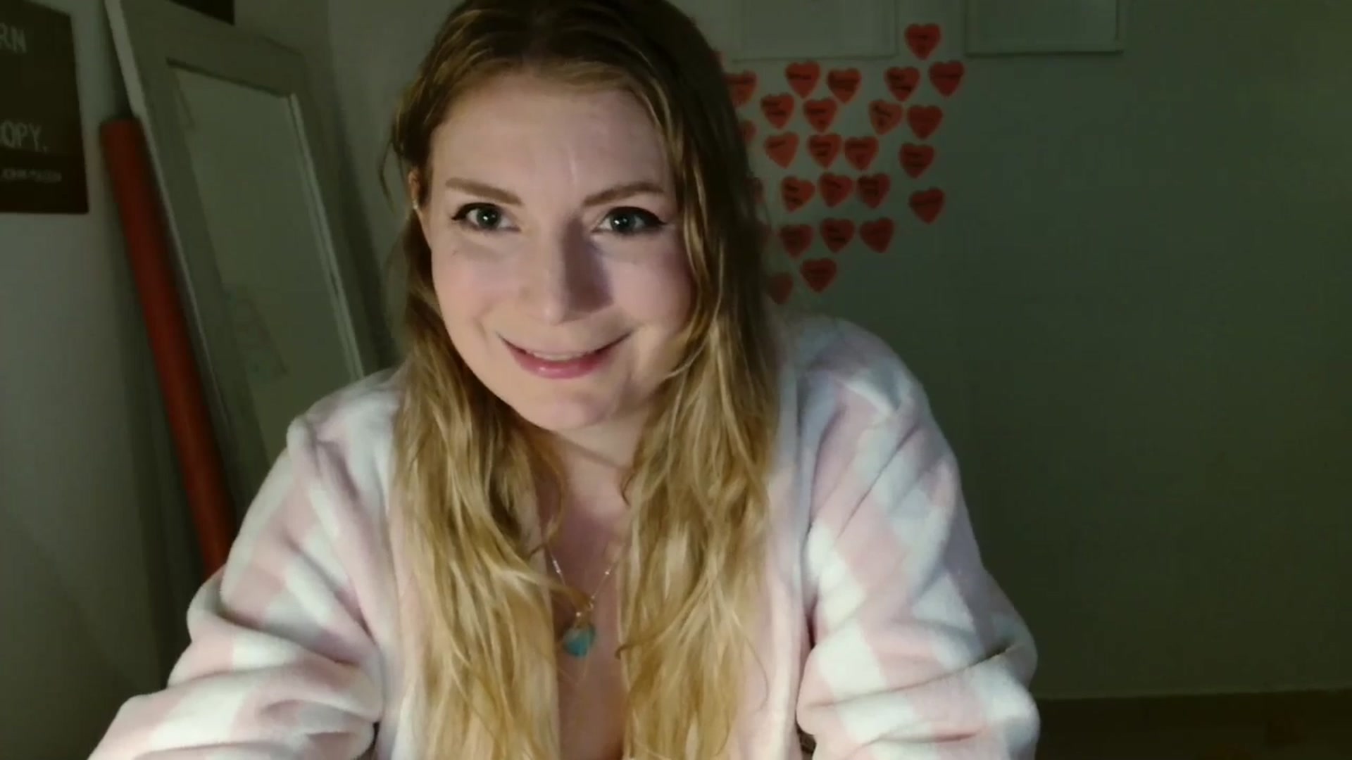 Gallery image thumbnail from Dani_Darling's myfreecams stream on, 03/19/2025, 23:18 image 18 of 20