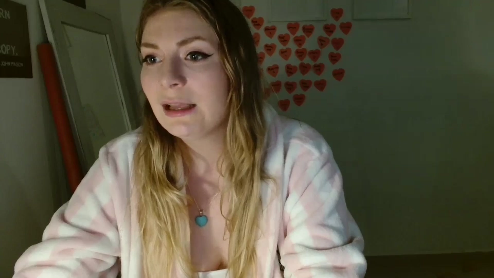 Gallery image thumbnail from Dani_Darling's myfreecams stream on, 03/19/2025, 23:18 image 13 of 20