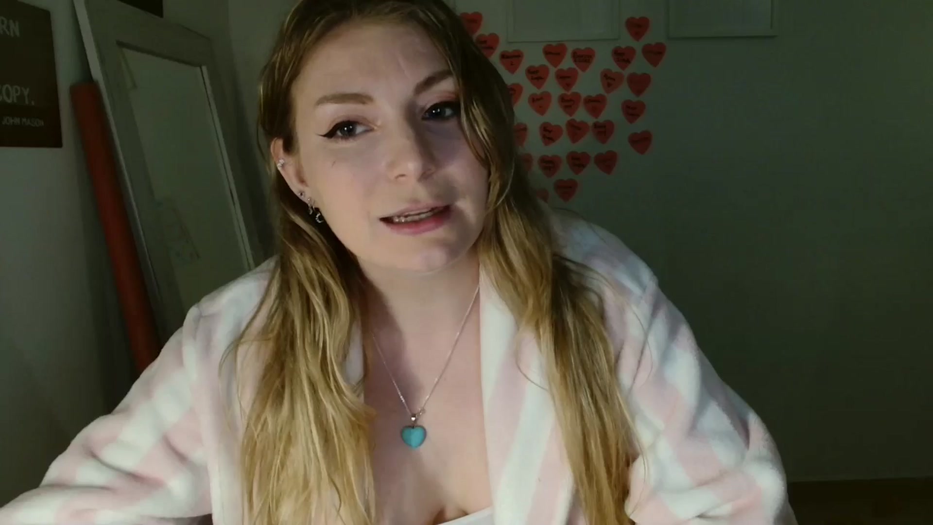 Gallery image thumbnail from Dani_Darling's myfreecams stream on, 03/19/2025, 23:18 image 9 of 20