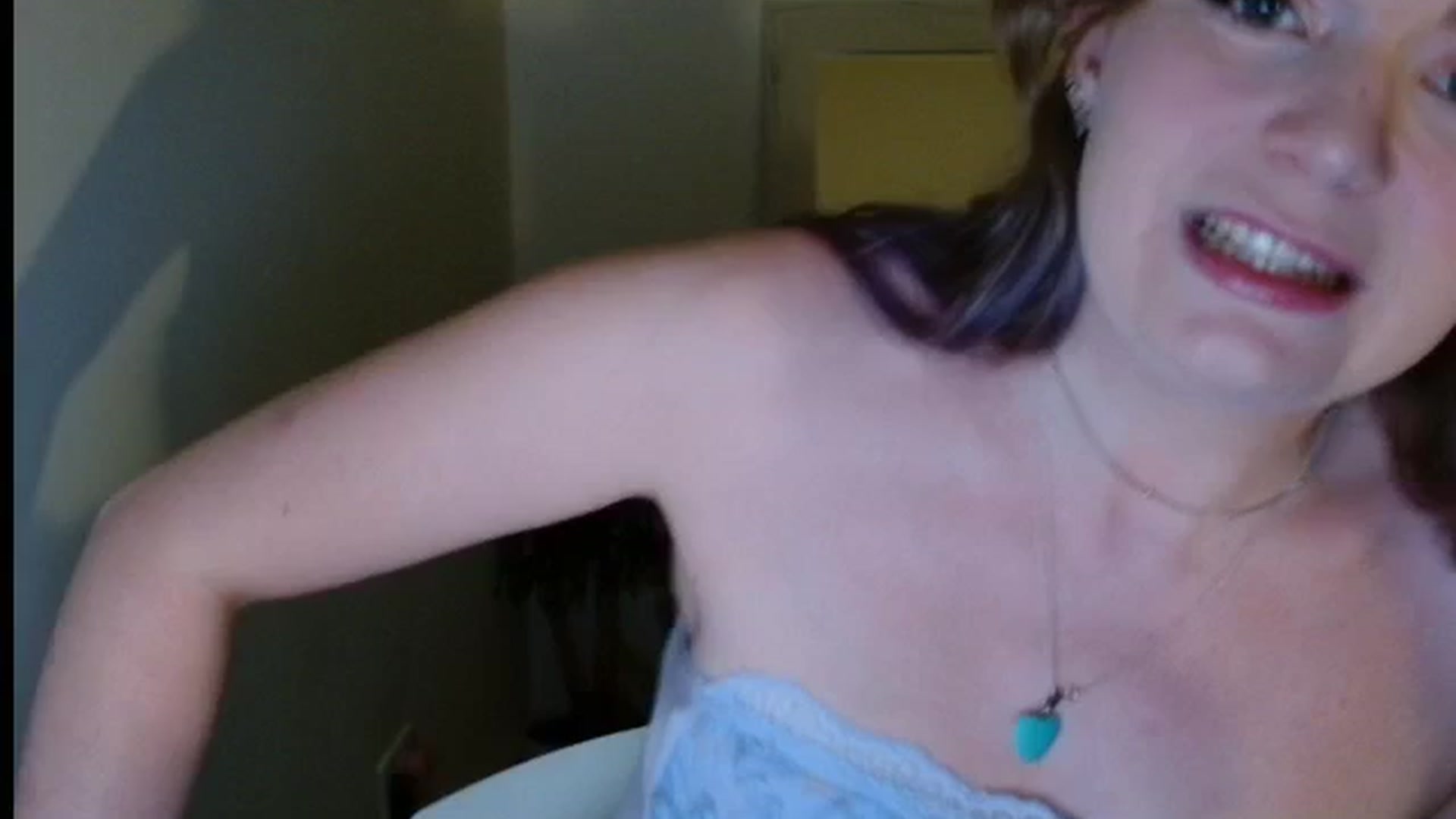 Gallery image thumbnail from Dani_Darling's myfreecams stream on, 05/01/2025, 22:02 image 3 of 20