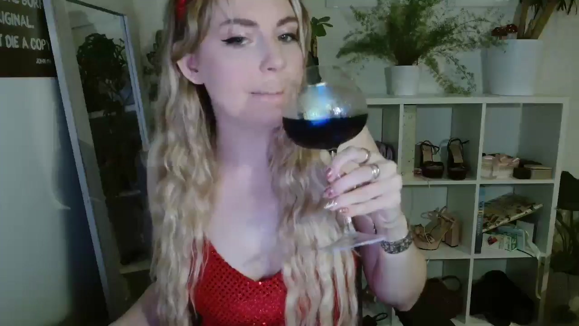 Gallery image thumbnail from Dani_Darling's myfreecams stream on, 12/31/2025, 22:22 image 9 of 20