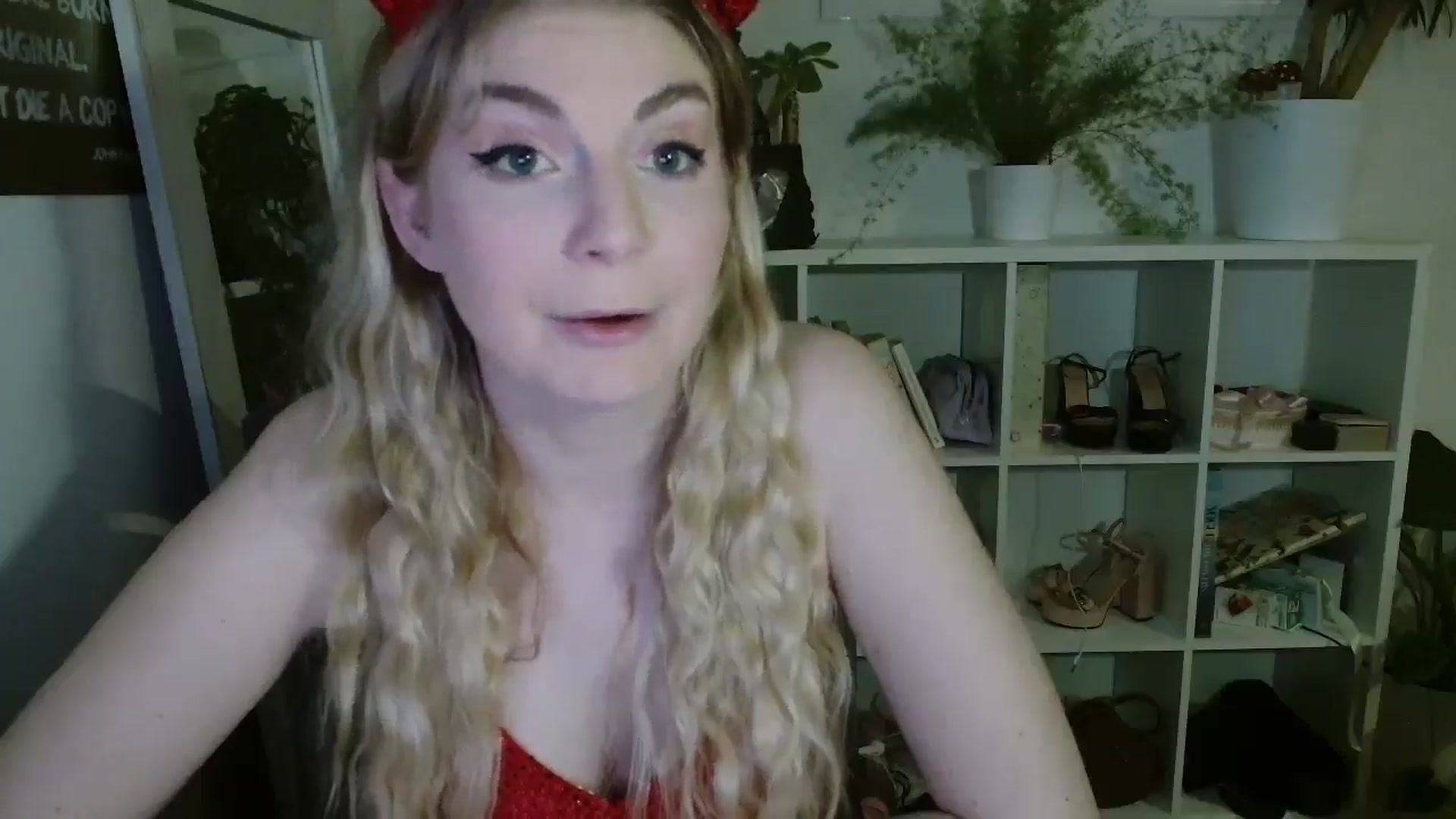 Gallery image thumbnail from Dani_Darling's myfreecams stream on, 12/31/2025, 22:22 image 17 of 20