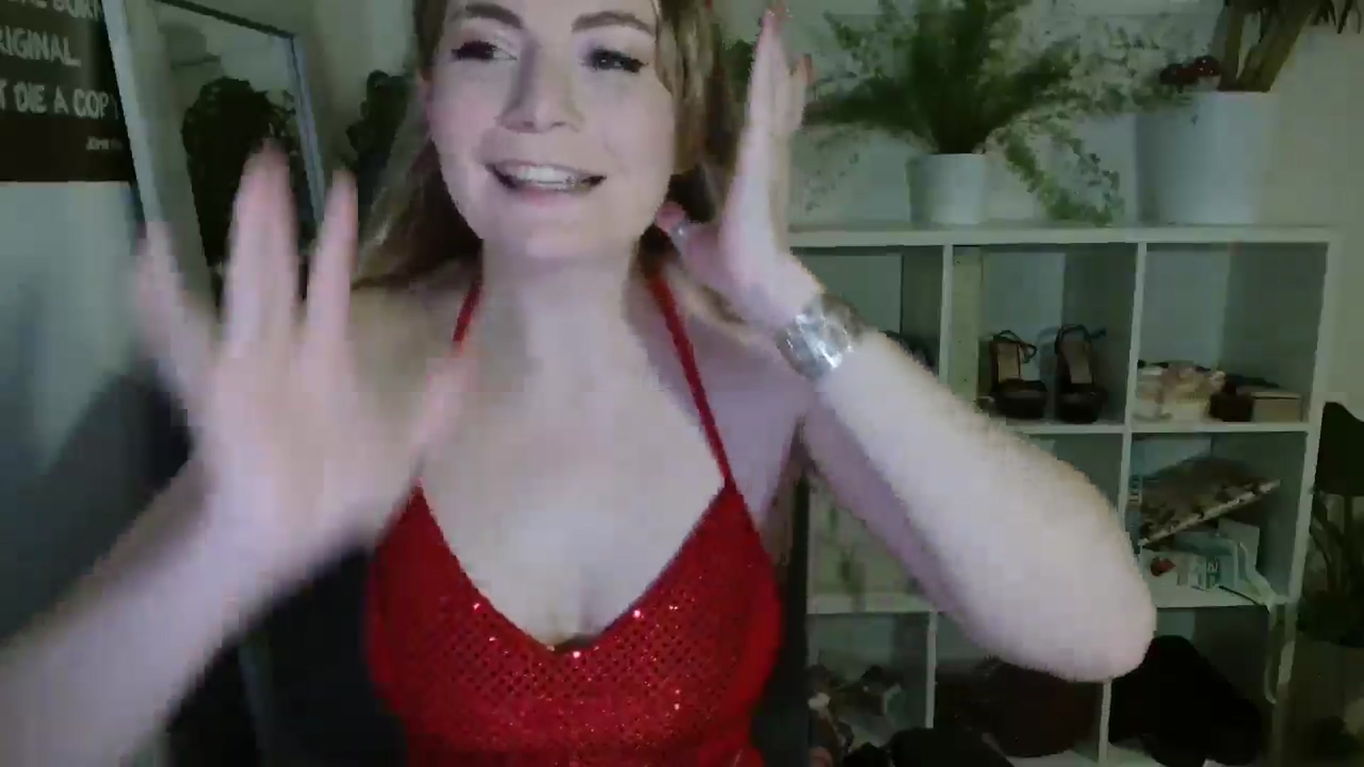 Gallery image thumbnail from Dani_Darling's myfreecams stream on, 12/31/2025, 22:22 image 16 of 20