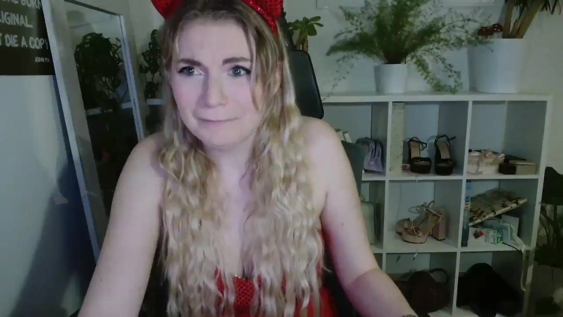 Gallery image thumbnail from Dani_Darling's myfreecams stream on, 12/31/2025, 22:22 image 5 of 20