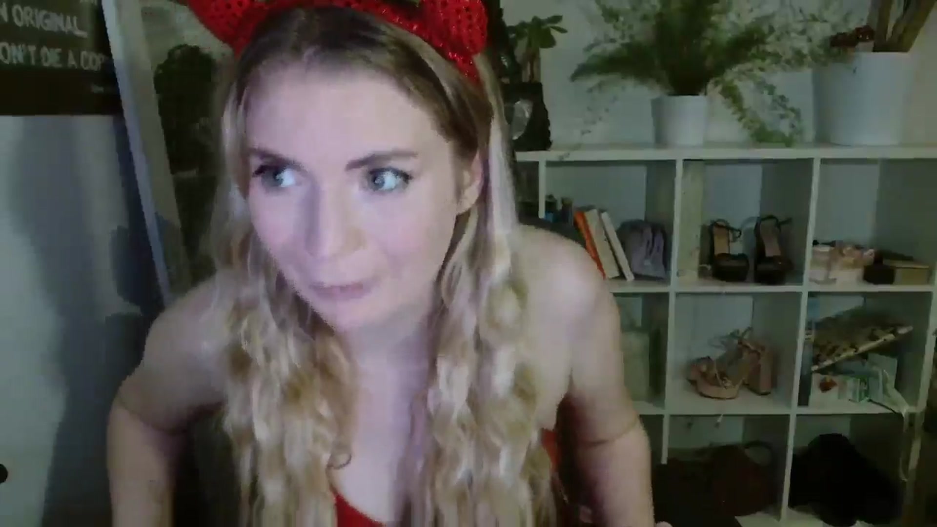 Gallery image thumbnail from Dani_Darling's myfreecams stream on, 12/31/2025, 22:22 image 18 of 20