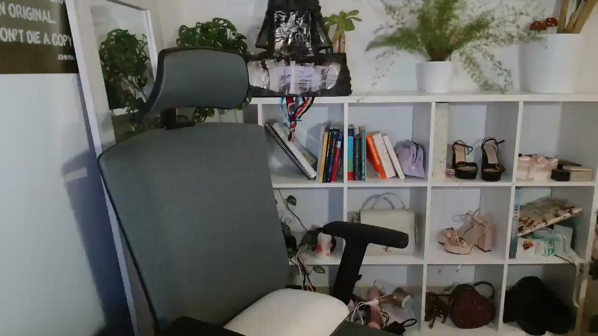 Gallery image thumbnail from Dani_Darling's myfreecams stream on, 12/31/2025, 22:51 image 19 of 20