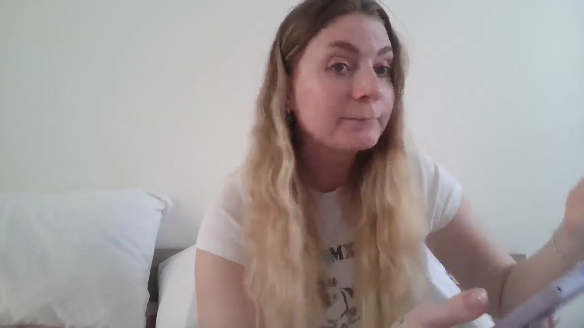 Gallery image thumbnail from Dani_Darling's myfreecams stream on, 04/11/2026, 11:03 image 18 of 20