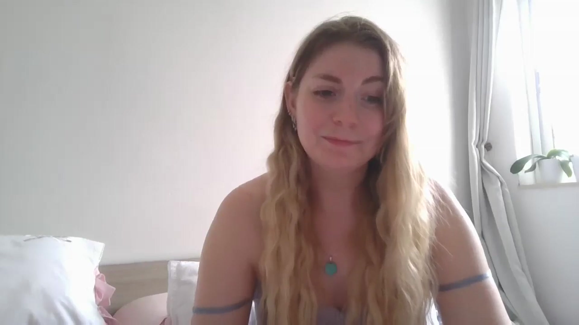 Gallery image thumbnail from Dani_Darling's myfreecams stream on, 04/20/2026, 08:30 image 15 of 20