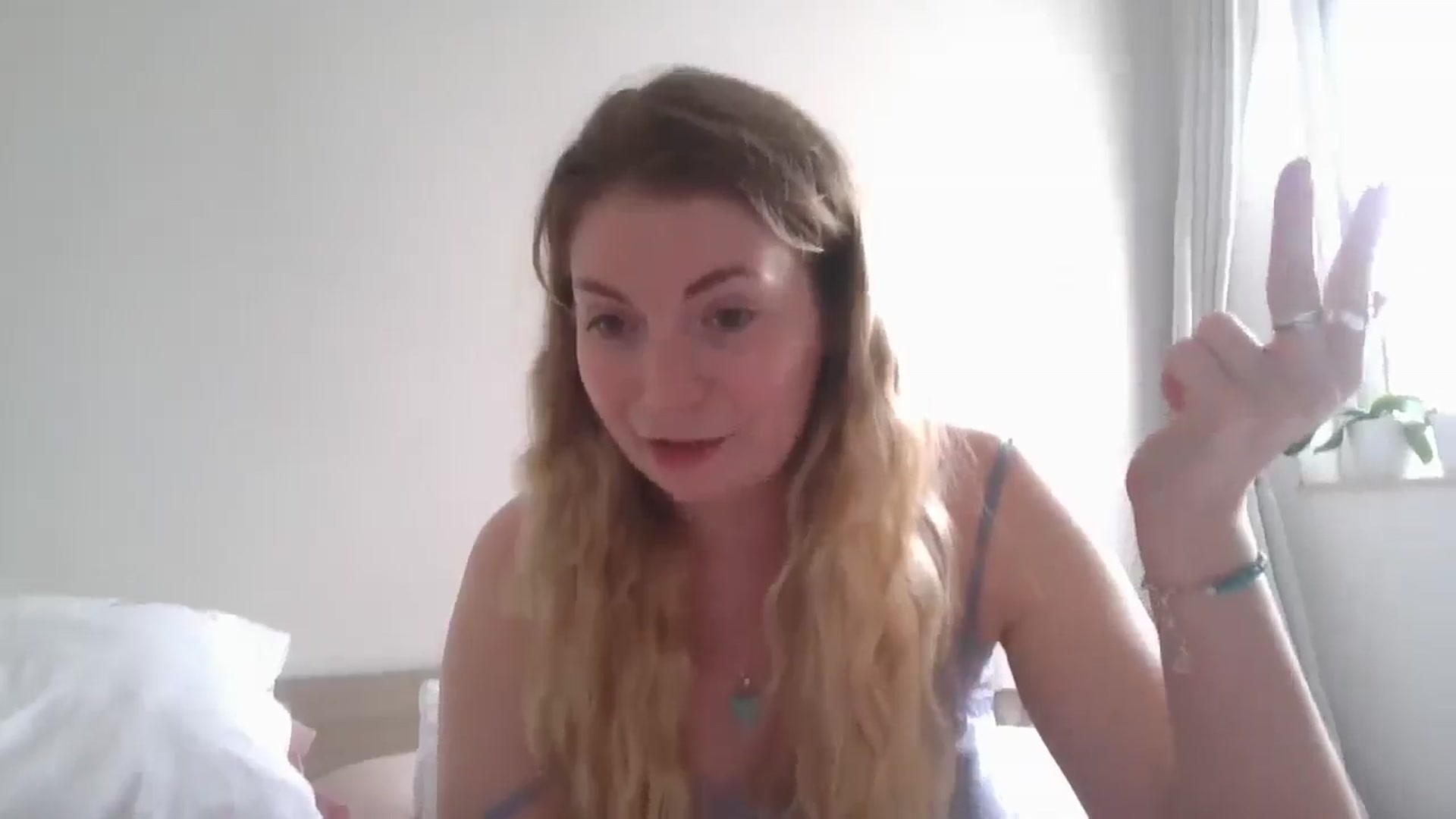 Gallery image thumbnail from Dani_Darling's myfreecams stream on, 04/20/2026, 08:30 image 10 of 20