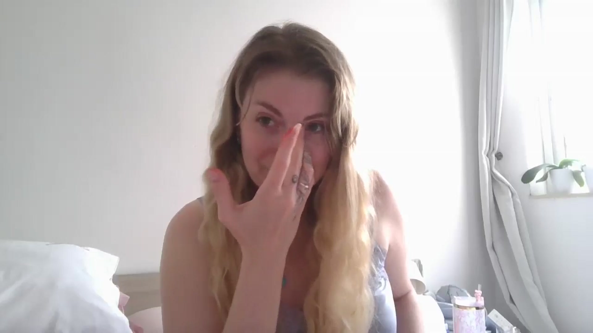 Gallery image thumbnail from Dani_Darling's myfreecams stream on, 04/20/2026, 08:30 image 13 of 20