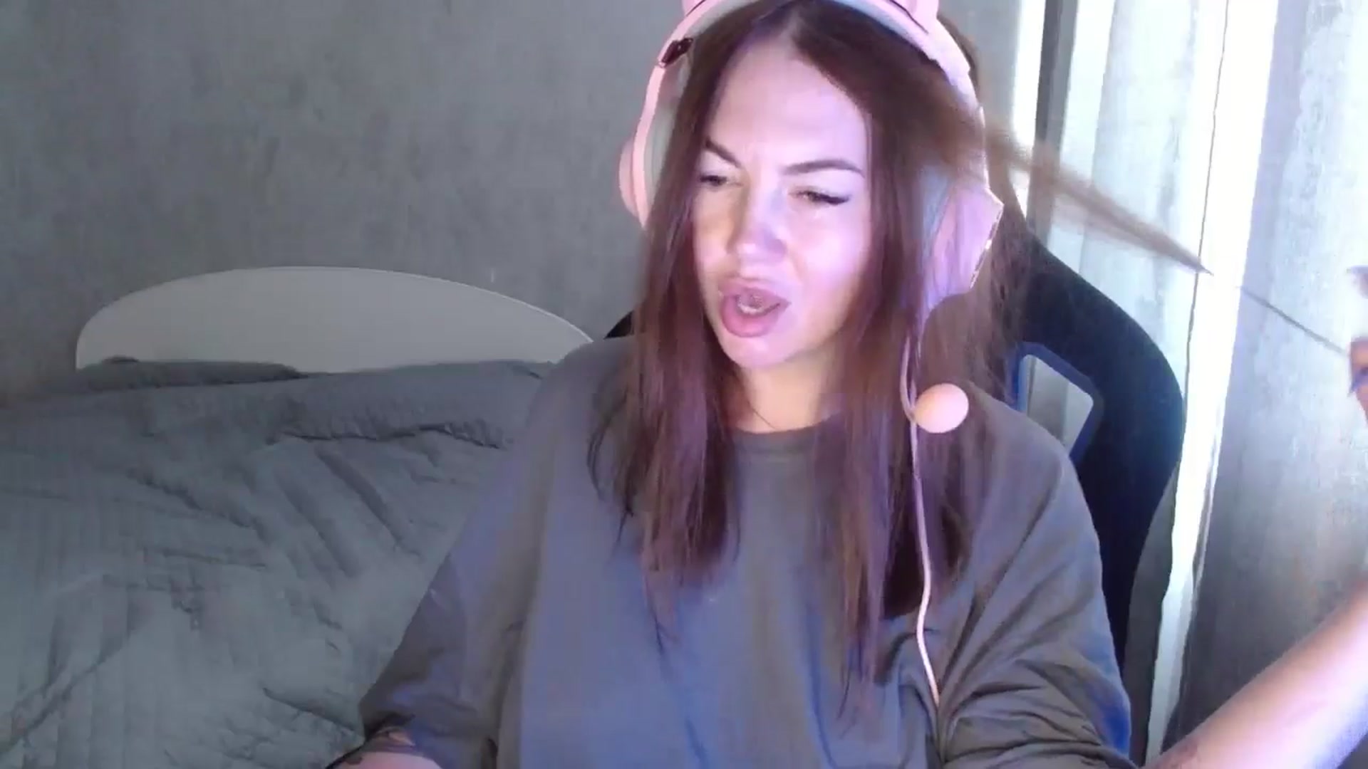 Gallery image thumbnail from DanieHoney's myfreecams stream on, 05/16/2024, 10:00 image 3 of 20