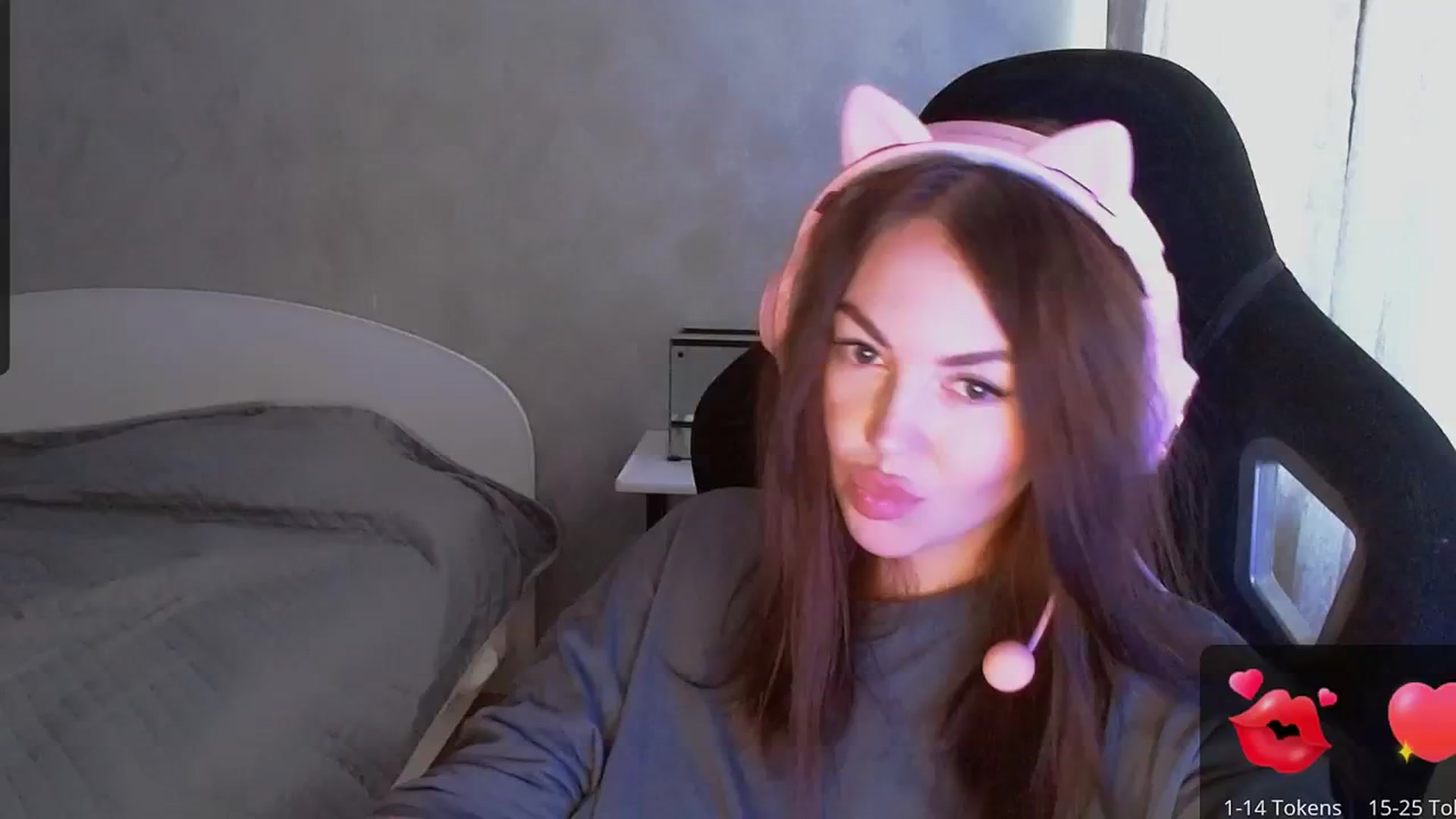 Gallery image thumbnail from DanieHoney's myfreecams stream on, 05/18/2024, 10:10 image 16 of 20