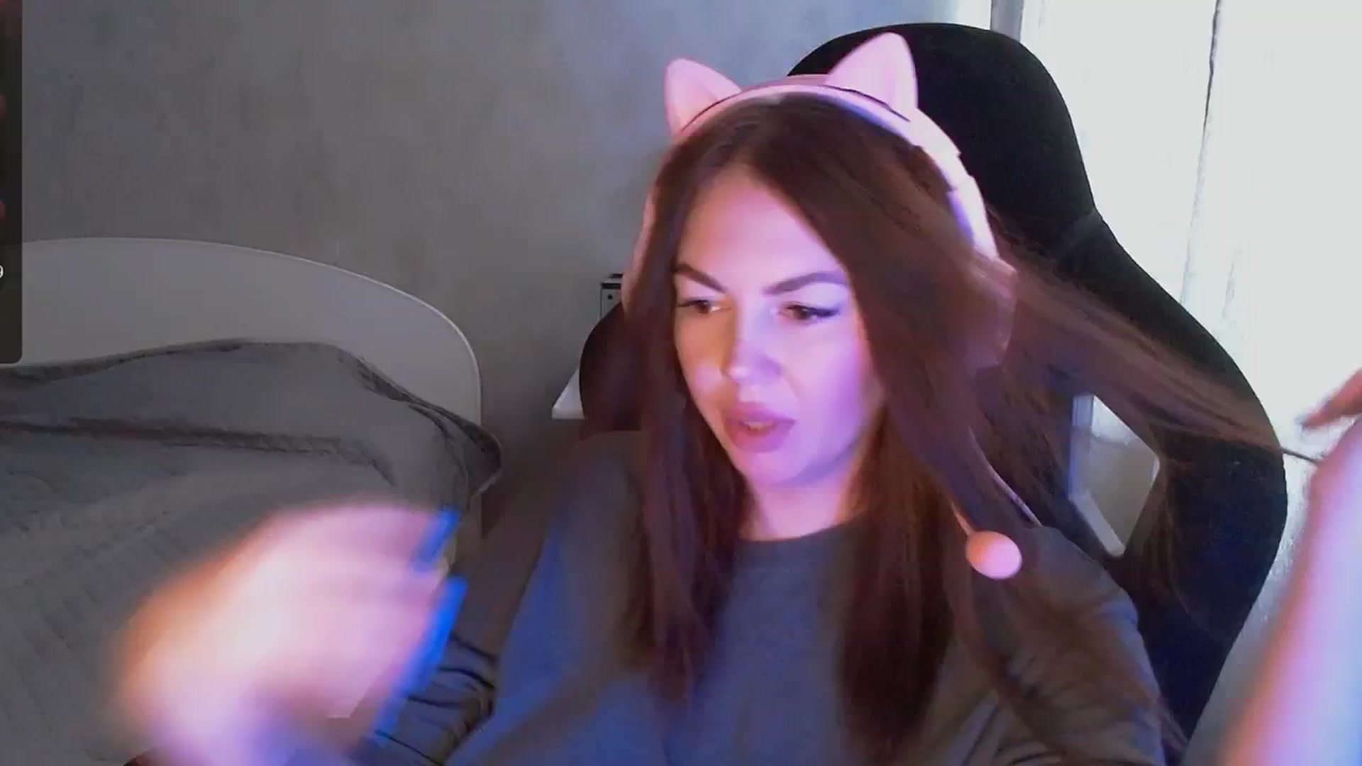 Gallery image thumbnail from DanieHoney's myfreecams stream on, 05/18/2024, 10:10 image 9 of 20