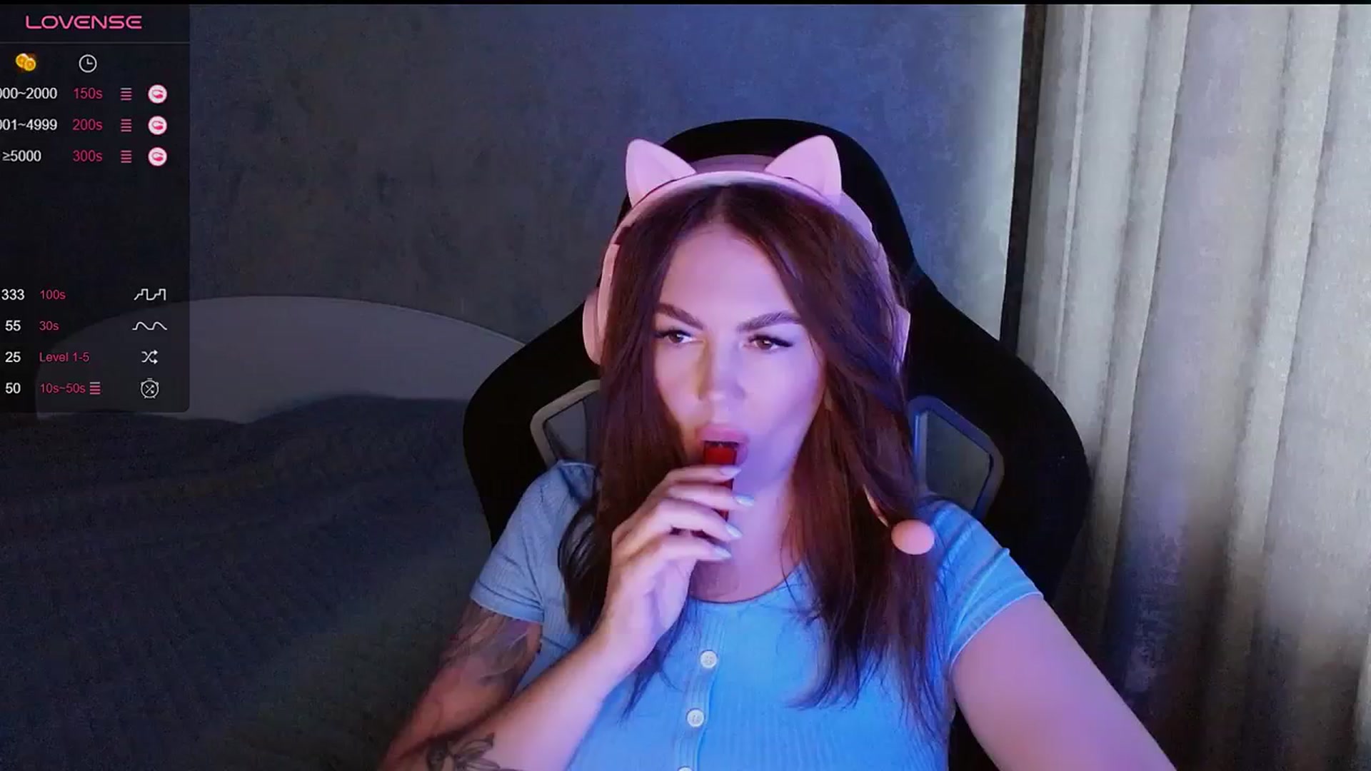Gallery image thumbnail from DanieHoney's myfreecams stream on, 05/25/2024, 13:39 image 4 of 20