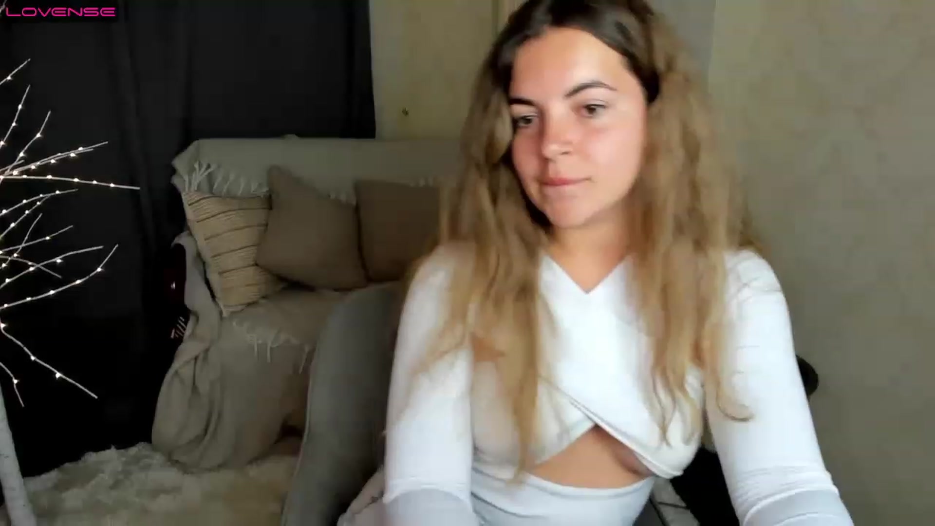 Gallery image thumbnail from Danieelia_a's myfreecams stream on, 07/07/2023, 20:47 image 5 of 20