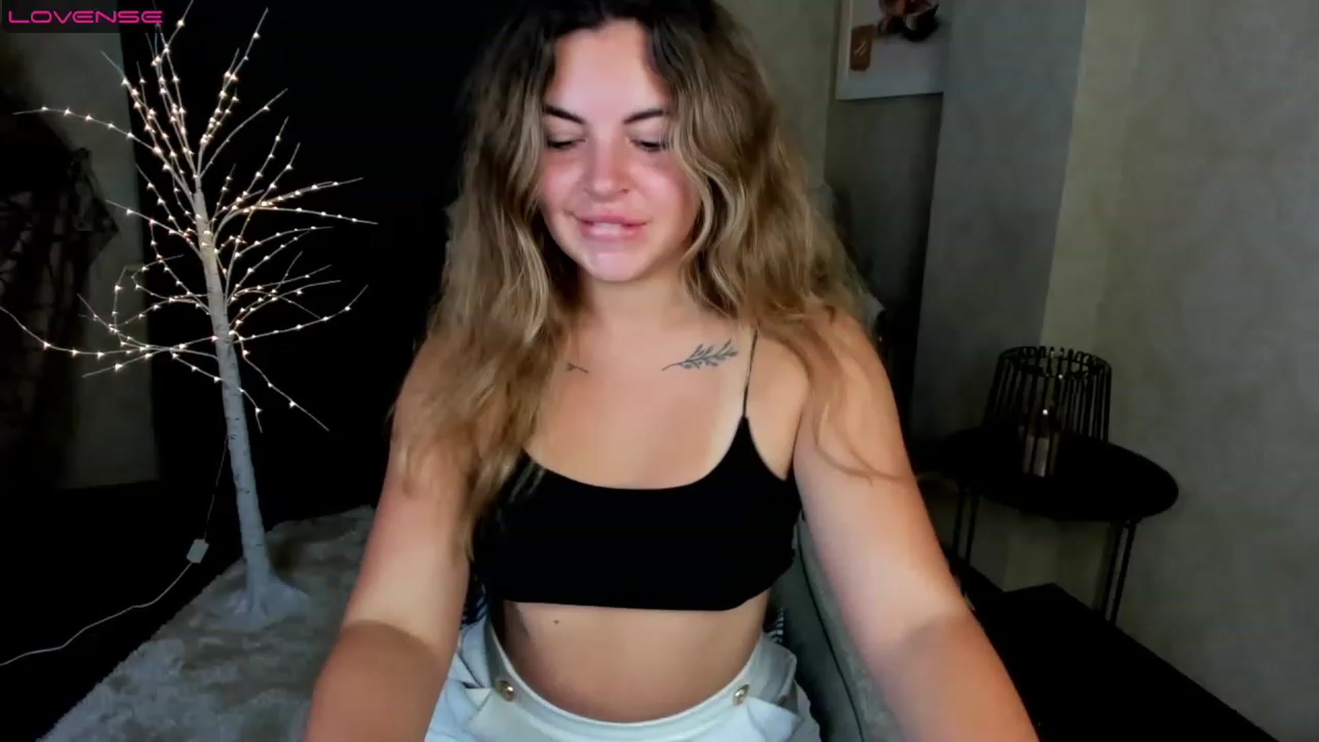 Gallery image thumbnail from Danieelia_a's myfreecams stream on, 07/11/2023, 21:42 image 1 of 20