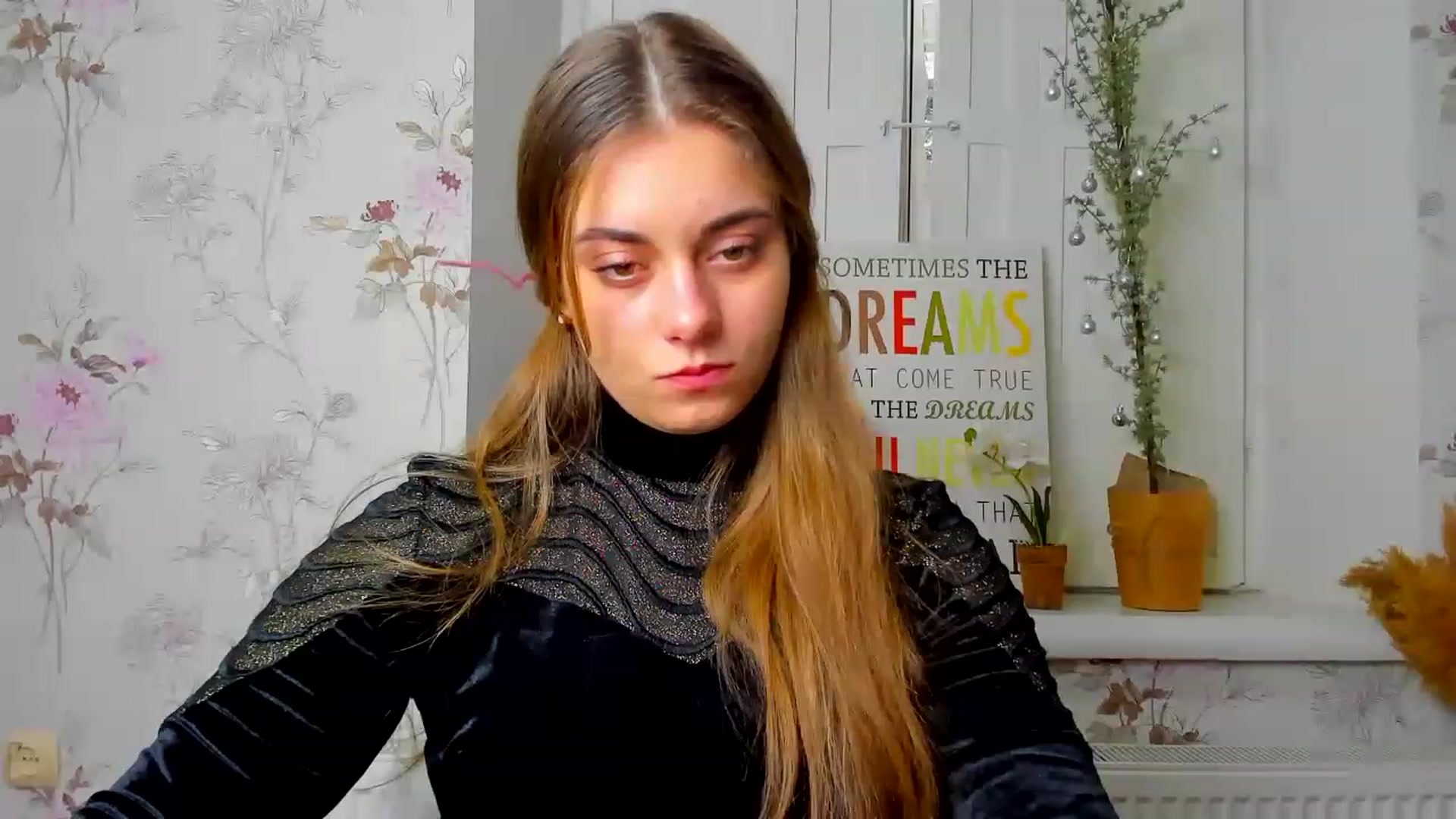 Gallery image thumbnail from DanielaRau's myfreecams stream on, 01/01/2023, 11:56 image 17 of 20