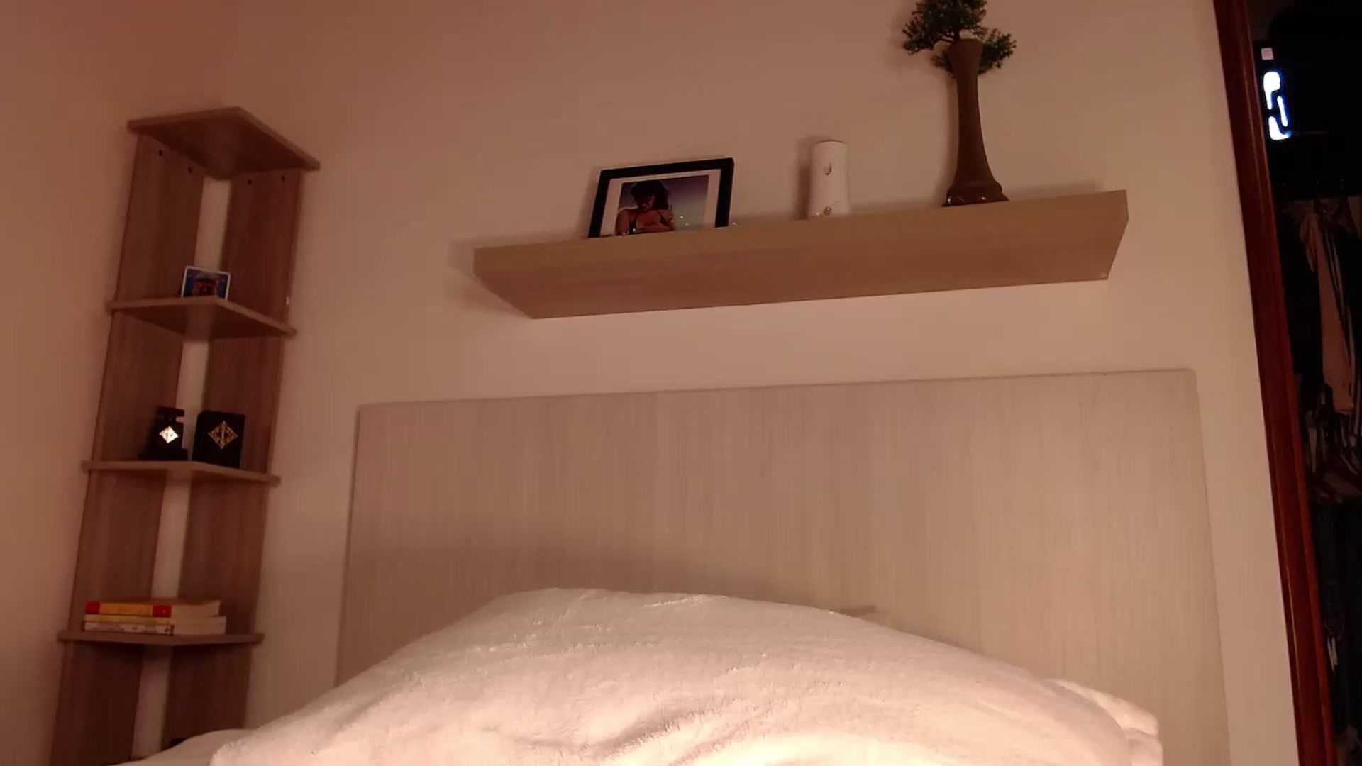 Gallery image thumbnail from DanielaSweet_'s myfreecams stream on, 08/14/2023, 16:33 image 12 of 20