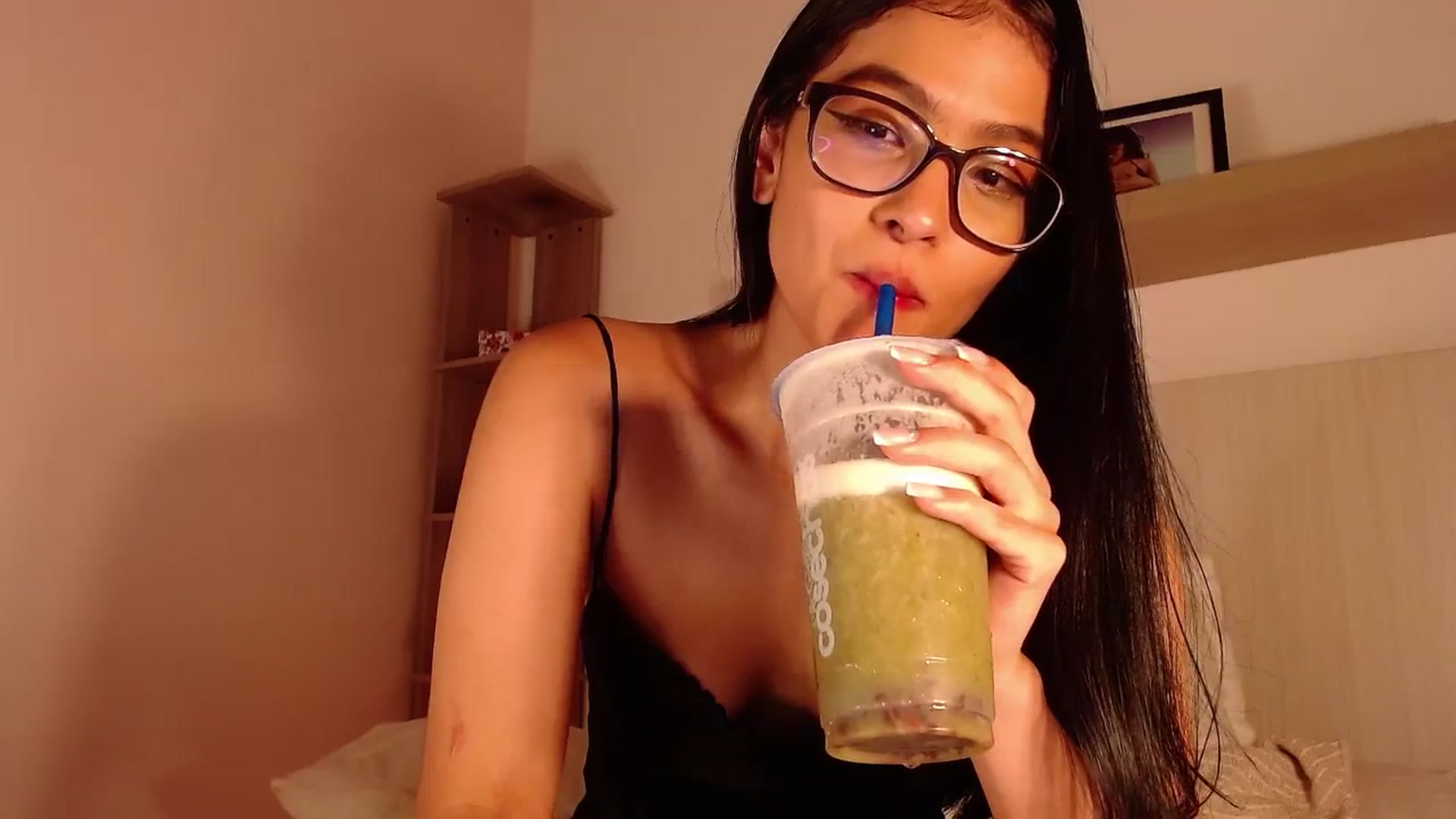 Gallery image thumbnail from DanielaSweet_'s myfreecams stream on, 09/19/2023, 01:18 image 5 of 20