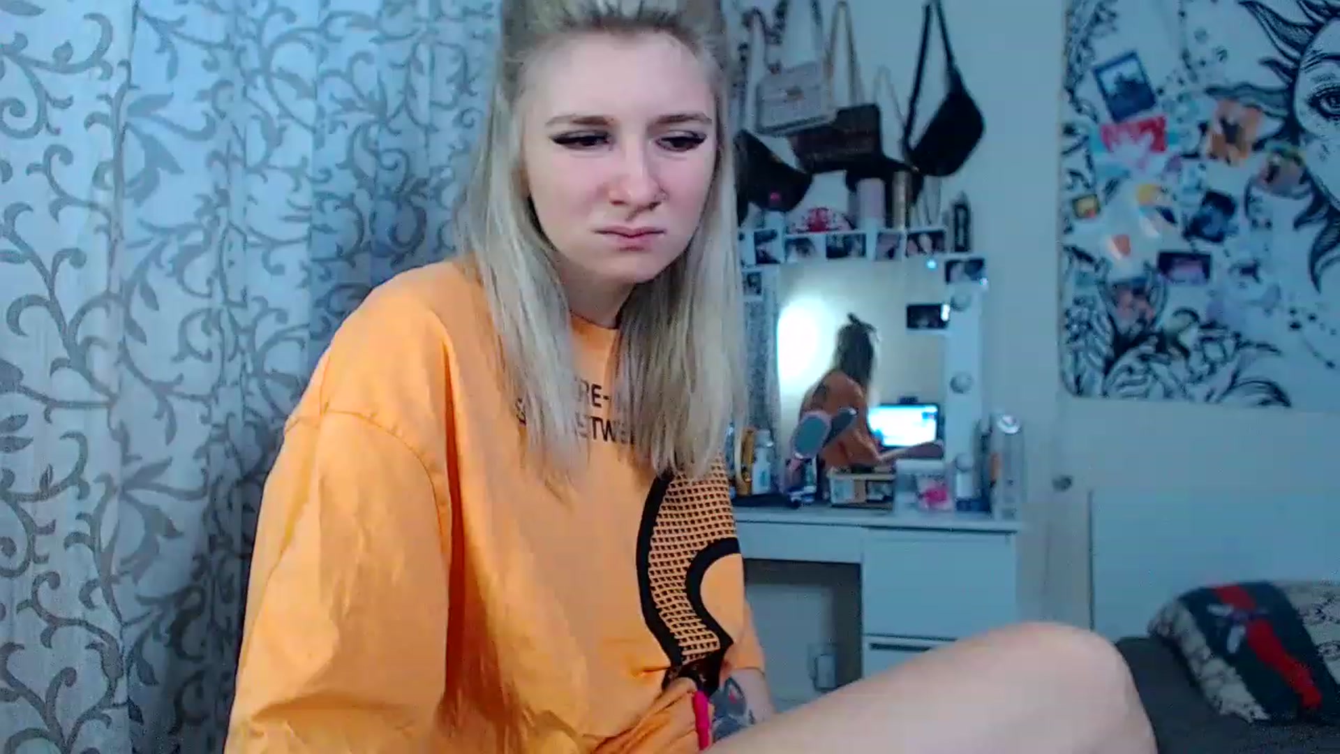 Gallery image thumbnail from DanielaTrue's myfreecams stream on, 11/19/2022, 12:24 image 17 of 20