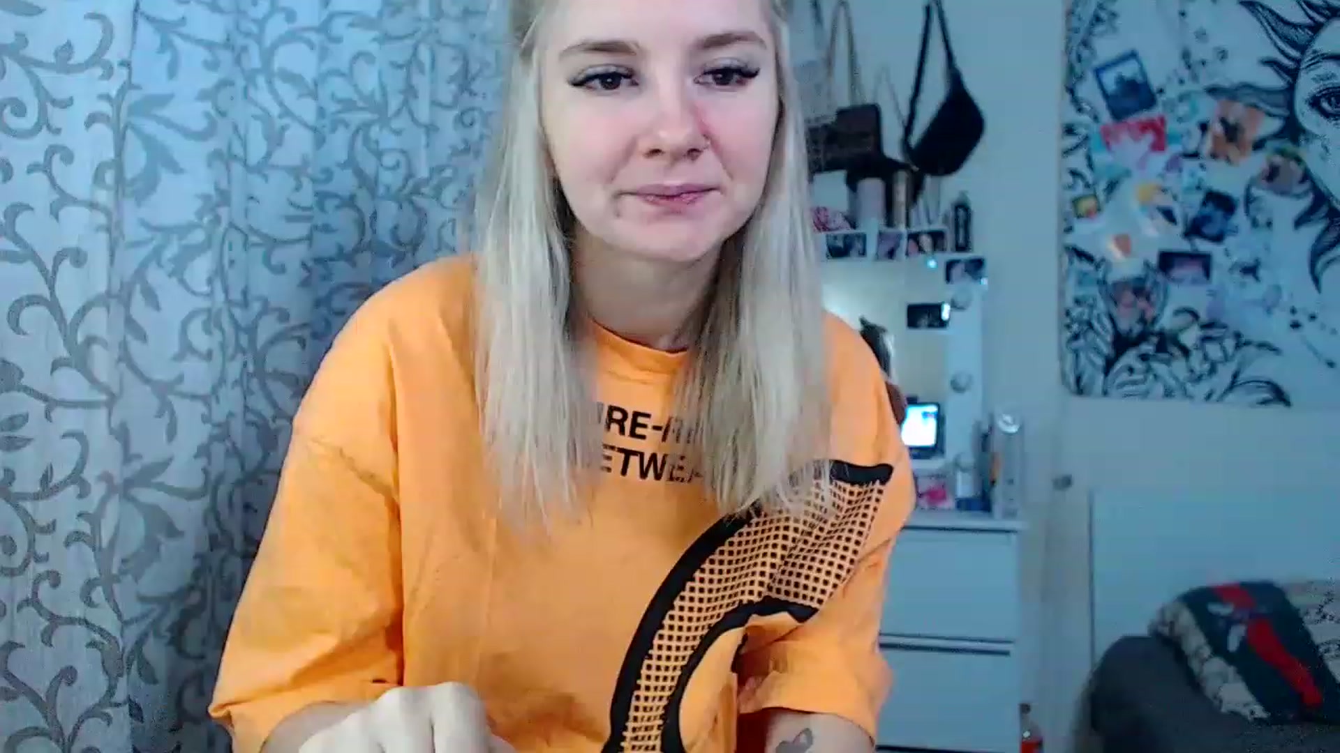 Gallery image thumbnail from DanielaTrue's myfreecams stream on, 11/19/2022, 12:24 image 19 of 20