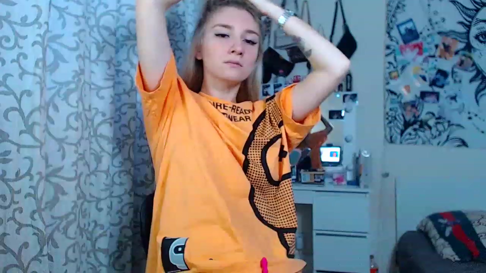 Gallery image thumbnail from DanielaTrue's myfreecams stream on, 11/19/2022, 12:24 image 15 of 20