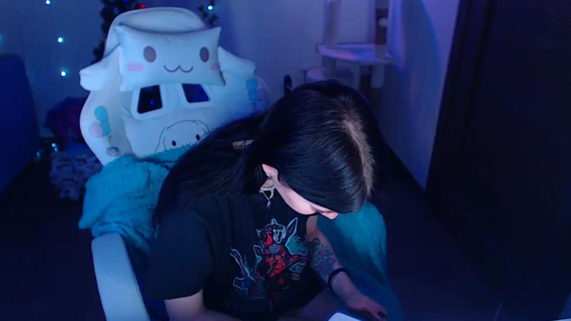 Gallery image thumbnail from DanielaTrue's myfreecams stream on, 12/25/2024, 15:17 image 16 of 20