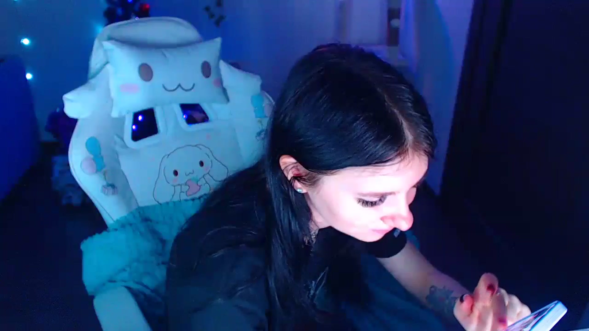 Gallery image thumbnail from DanielaTrue's myfreecams stream on, 12/25/2024, 15:17 image 18 of 20