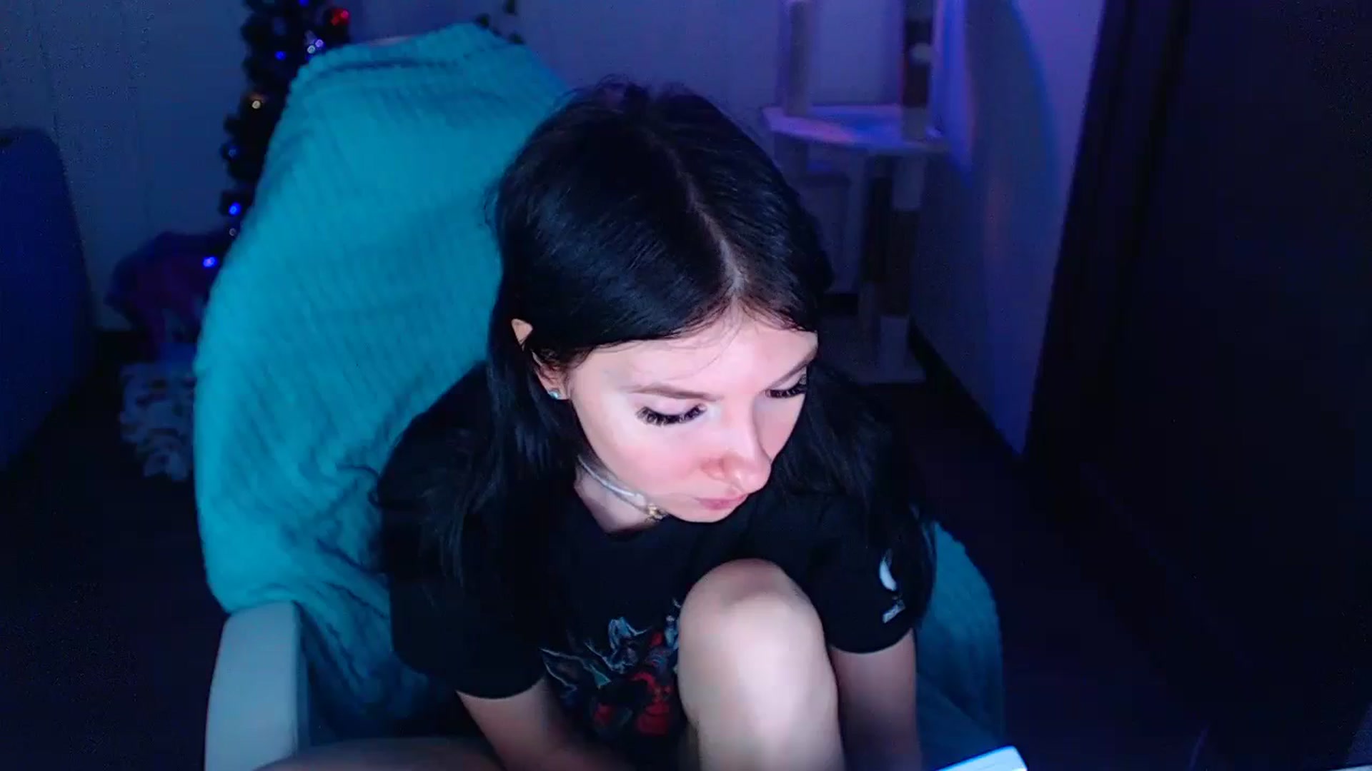 Gallery image thumbnail from DanielaTrue's myfreecams stream on, 12/25/2024, 15:17 image 6 of 20