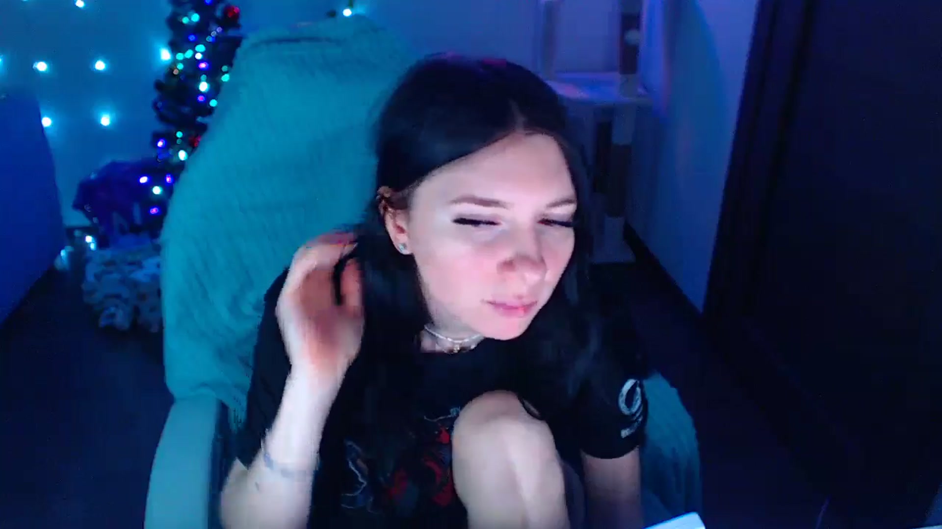 Gallery image thumbnail from DanielaTrue's myfreecams stream on, 12/25/2024, 15:17 image 7 of 20