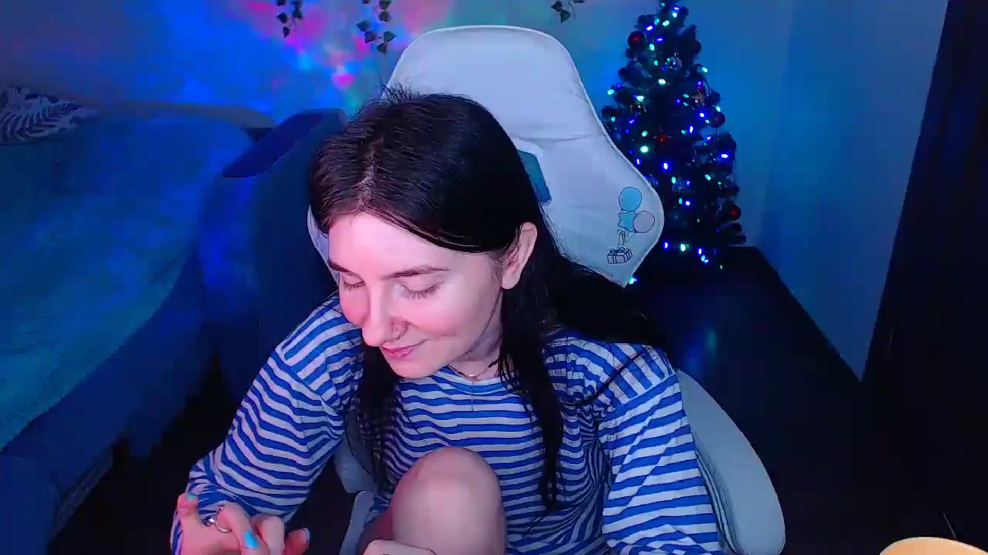Gallery image thumbnail from DanielaTrue's myfreecams stream on, 12/25/2025, 16:16 image 12 of 20