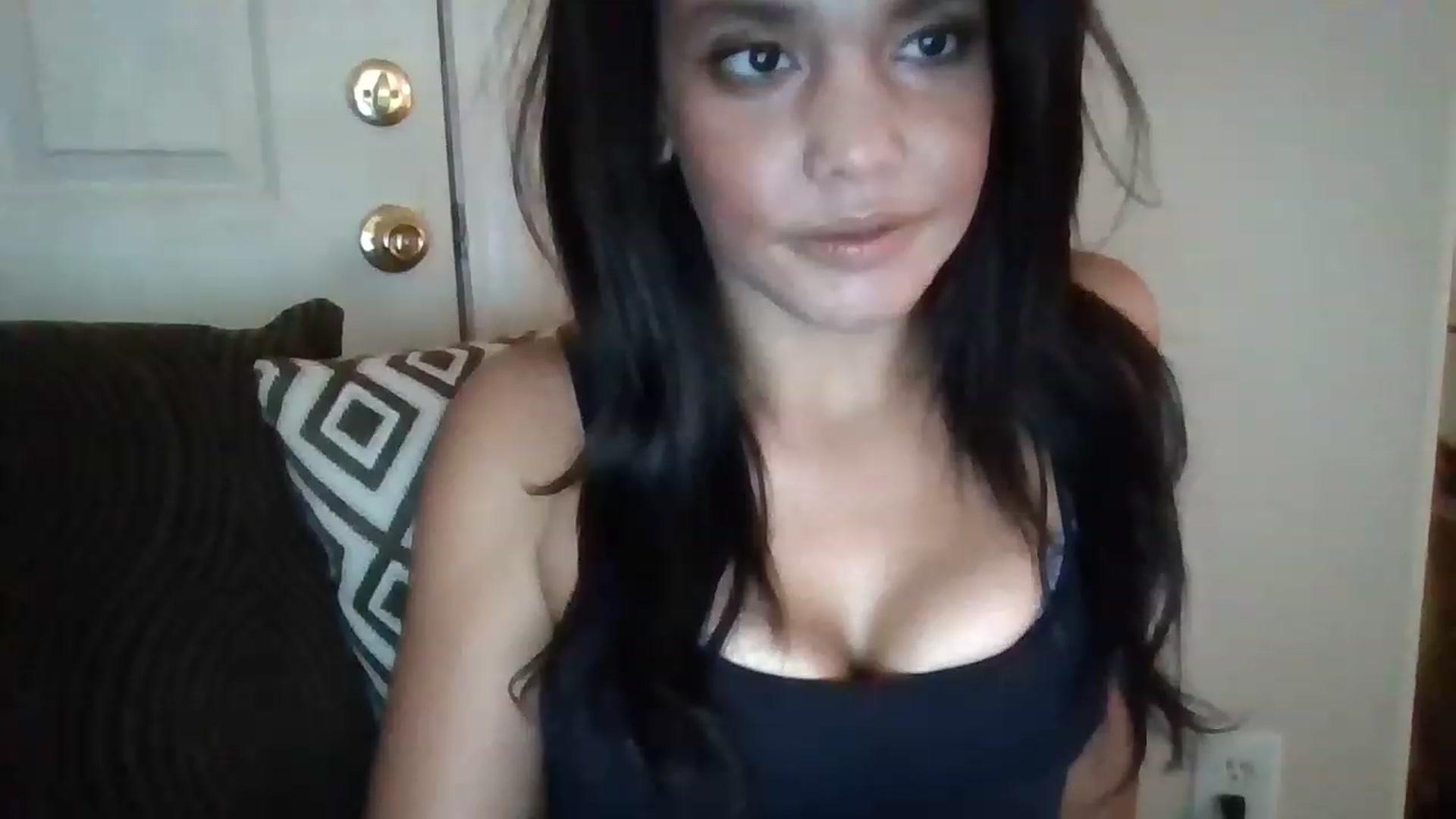 Gallery image thumbnail from Danieleah's myfreecams stream on, 11/17/2022, 19:28 image 5 of 20